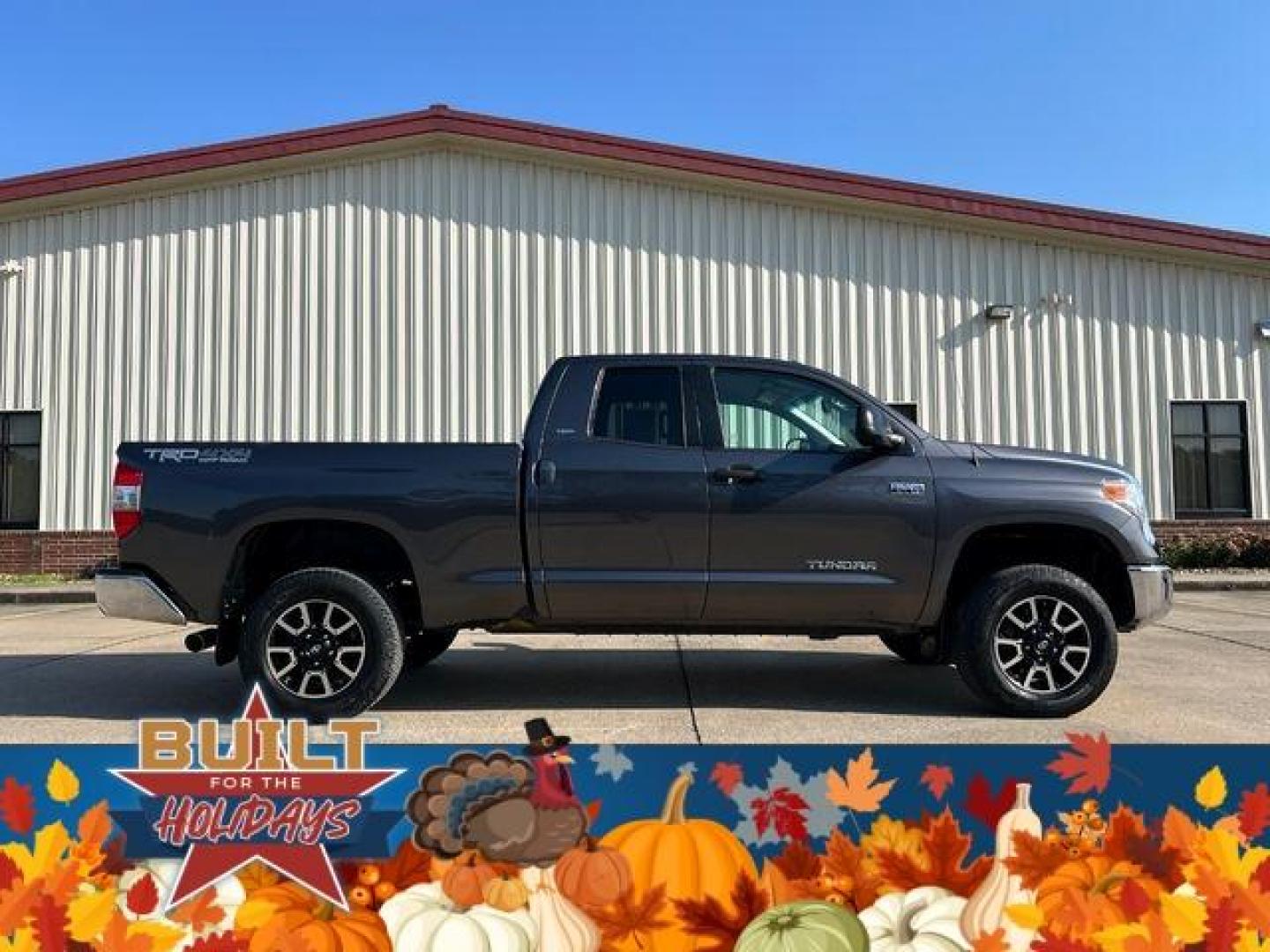 2016 GRAY /Gray TOYOTA TUNDRA DOUBLE CAB SR/SR5 (5TFUW5F13GX) with an 5.7L engine, Automatic transmission, located at 2990 Old Orchard Rd., Jackson, MO, 63755, 37.354214, -89.612106 - Photo#7