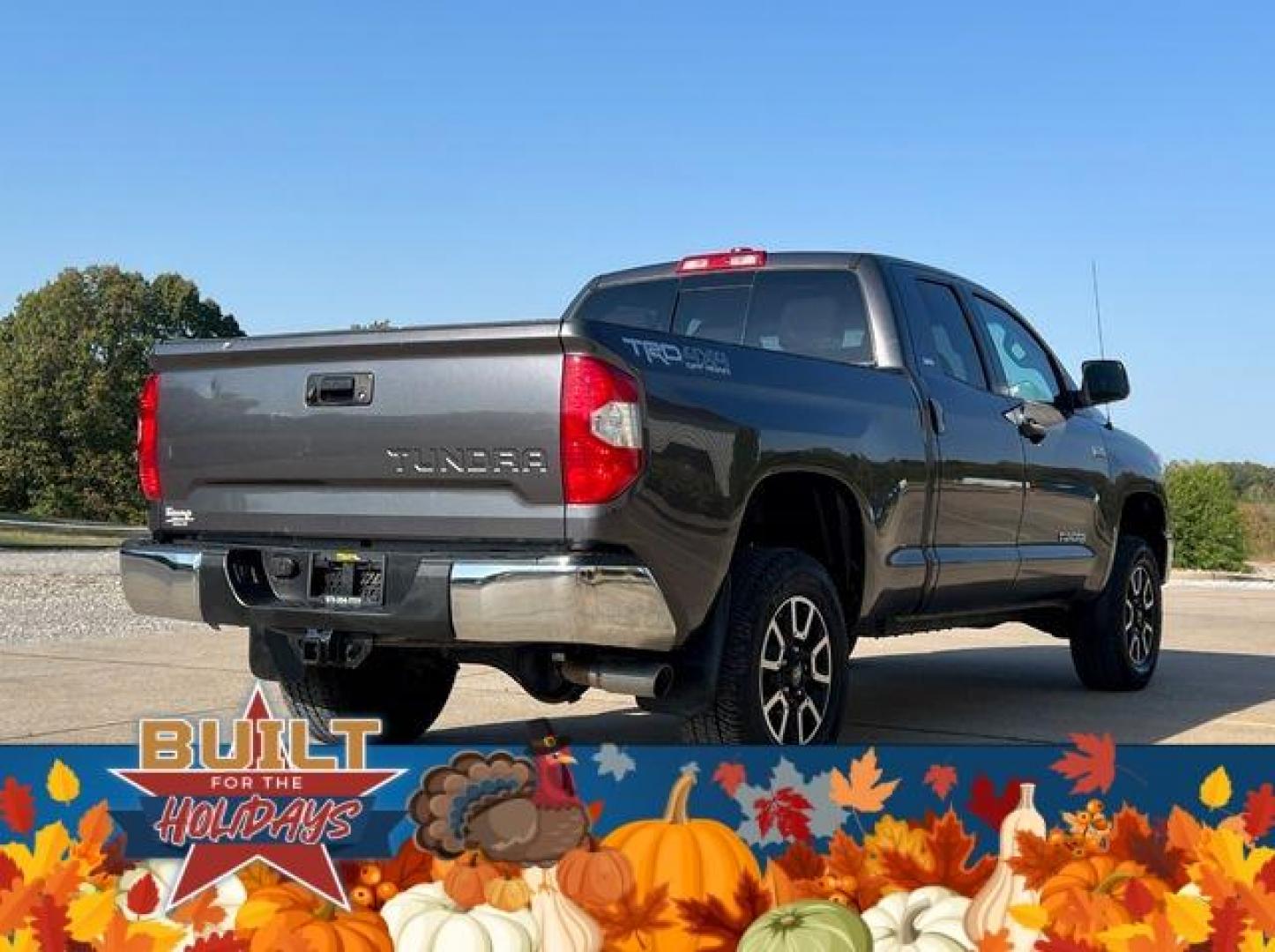 2016 GRAY /Gray TOYOTA TUNDRA DOUBLE CAB SR/SR5 (5TFUW5F13GX) with an 5.7L engine, Automatic transmission, located at 2990 Old Orchard Rd., Jackson, MO, 63755, 37.354214, -89.612106 - Photo#8