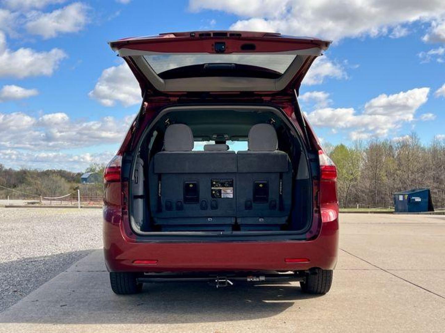 2020 MAROON /Tan TOYOTA SIENNA LE (5TDKZ3DC6LS) with an 3.5L engine, Automatic transmission, located at 2990 Old Orchard Rd., Jackson, MO, 63755, 37.354214, -89.612106 - Photo#20