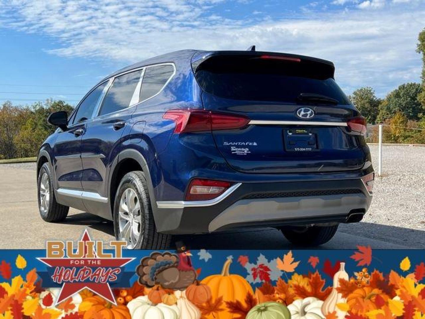 2019 BLUE /Gray HYUNDAI SANTA FE SEL (5NMS33AD2KH) with an 2.4L engine, Automatic transmission, located at 2990 Old Orchard Rd., Jackson, MO, 63755, 37.354214, -89.612106 - Photo#9