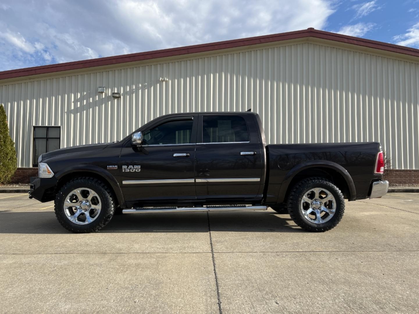 2017 BROWN /Tan Leather RAM 1500 LARAMIE (1C6RR7NT0HS) with an 5.7L V8 HEMI engine, Automatic transmission, located at 2990 Old Orchard Rd., Jackson, MO, 63755, 37.354214, -89.612106 - 2017 Ram 1500 Laramie 161xxx miles 4x4 5.7L V8 HEMI Automatic New Tires Backup Camera Power/Heated/Cooled Seats Heated Rear Seats Heated Steering Wheel Bluetooth Cruise Remote Start Power Windows/Locks/Mirrors We have financing available and we accept trades! Fill out a credit applicat - Photo#8