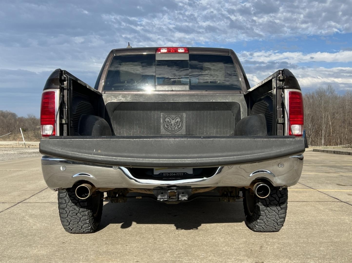 2017 BROWN /Tan Leather RAM 1500 LARAMIE (1C6RR7NT0HS) with an 5.7L V8 HEMI engine, Automatic transmission, located at 2990 Old Orchard Rd., Jackson, MO, 63755, 37.354214, -89.612106 - 2017 Ram 1500 Laramie 161xxx miles 4x4 5.7L V8 HEMI Automatic New Tires Backup Camera Power/Heated/Cooled Seats Heated Rear Seats Heated Steering Wheel Bluetooth Cruise Remote Start Power Windows/Locks/Mirrors We have financing available and we accept trades! Fill out a credit applicat - Photo#20