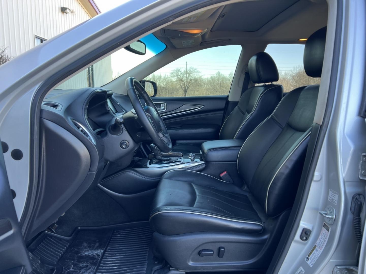 2016 SILVER /Black Leather INFINITI QX60 (5N1AL0MN1GC) with an 3.5L V6 engine, Continuously Variable transmission, located at 2990 Old Orchard Rd., Jackson, MO, 63755, 37.354214, -89.612106 - 2016 Infiniti QX60 166xxx miles Front Wheel Drive 3.5L V6 Automatic Leather 3rd Row Backup Camera Power/Heated Seats Sunroof Cruise Power Windows/Locks/Mirrors We have financing available and we accept trades! Fill out a credit application on our website or come by today! If you have an - Photo#14