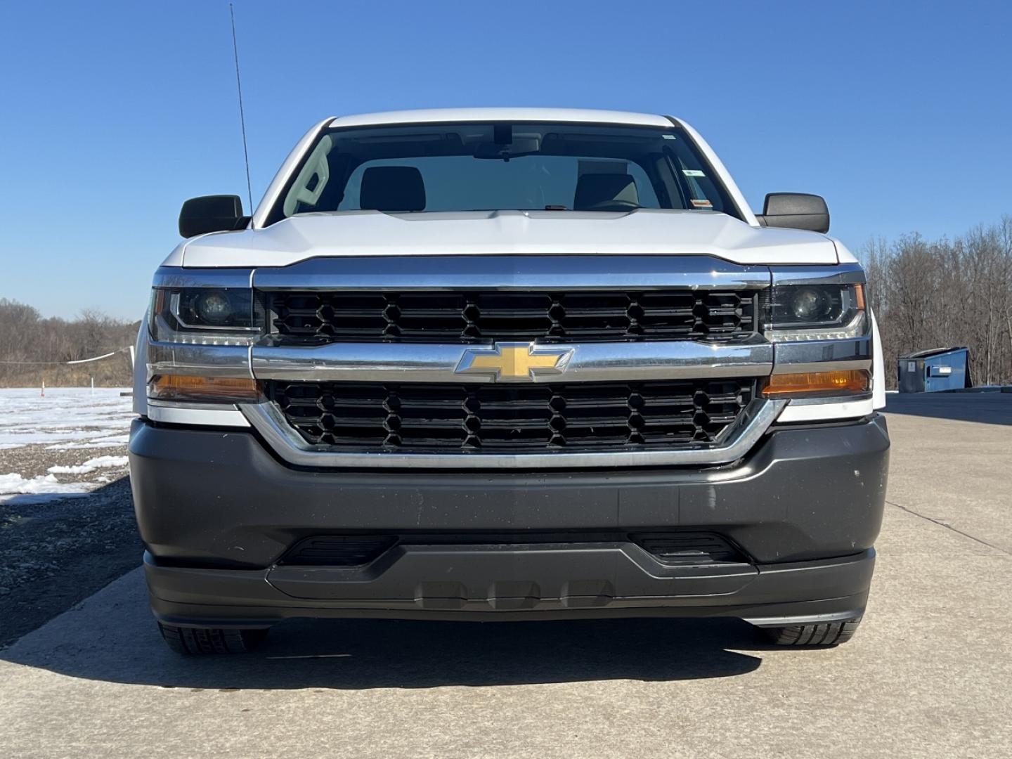 2018 WHITE /Gray Cloth CHEVROLET SILVERADO 1500 WORK TRUCK (1GCNCNEC7JZ) with an 5.3L V8 engine, Automatic transmission, located at 2990 Old Orchard Rd., Jackson, MO, 63755, 37.354214, -89.612106 - 2018 Chevrolet Silverado 1500 Work Truck 103xxx miles Rear Wheel Drive 5.3L V8 Automatic Backup Camera Bluetooth Cruise Power Windows/Locks/Mirrors We have financing available and we accept trades! Fill out a credit application on our website or come by today! If you have any questions, gi - Photo#9