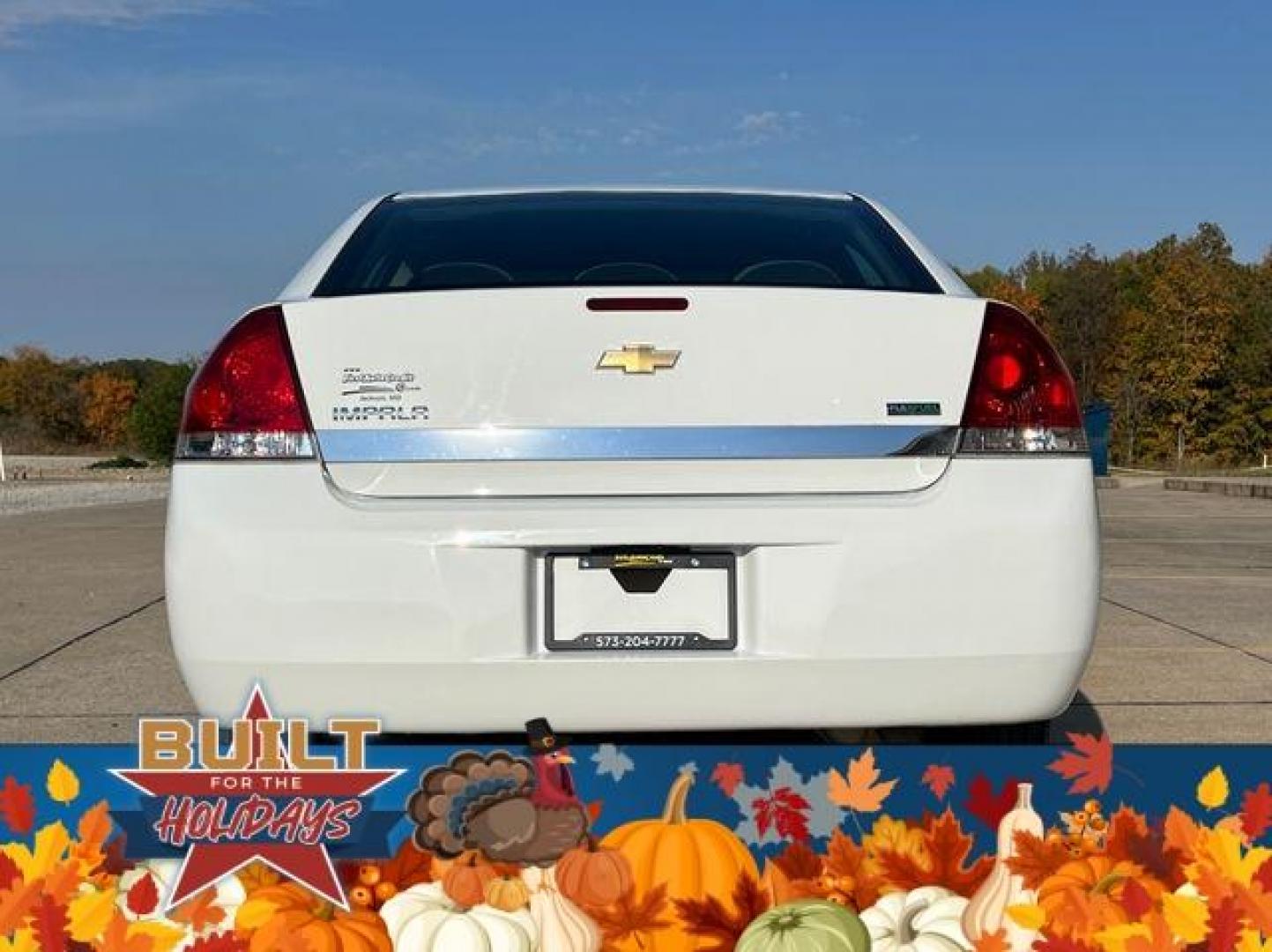 2011 WHITE /Gray CHEVROLET IMPALA LS (2G1WF5EK6B1) with an 3.5L engine, Automatic transmission, located at 2990 Old Orchard Rd., Jackson, MO, 63755, 37.354214, -89.612106 - Photo#8