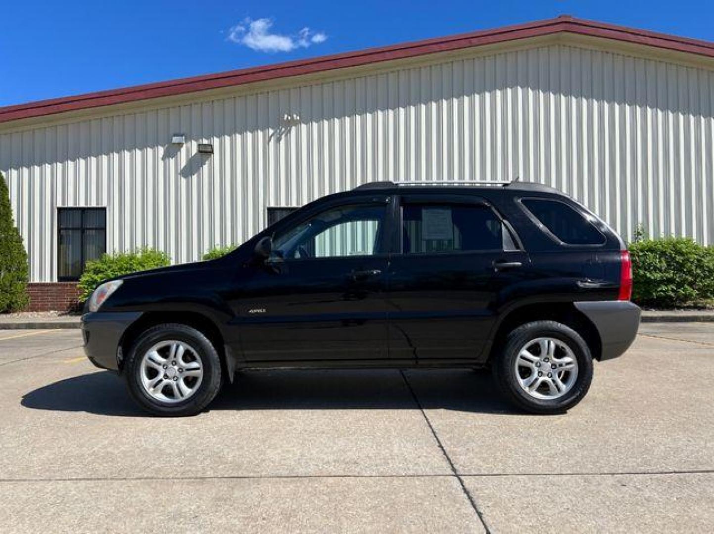 2008 BLACK /Black KIA SPORTAGE LX (KNDJE723087) with an 2.7L engine, Automatic transmission, located at 2990 Old Orchard Rd., Jackson, MO, 63755, 37.354214, -89.612106 - Photo#3