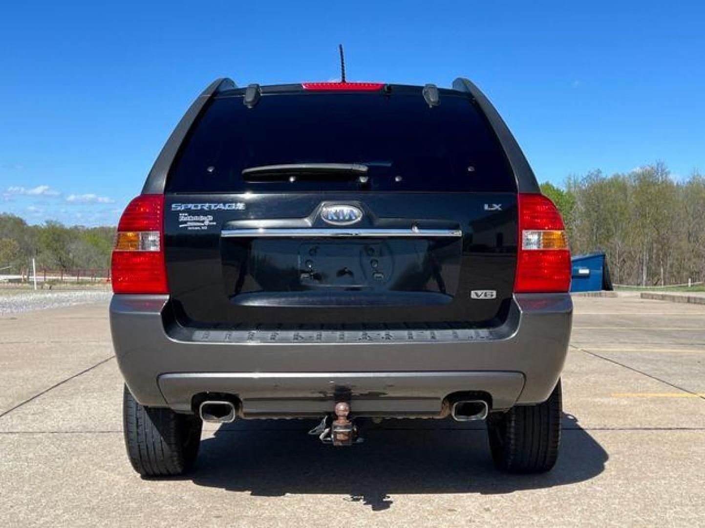 2008 BLACK /Black KIA SPORTAGE LX (KNDJE723087) with an 2.7L engine, Automatic transmission, located at 2990 Old Orchard Rd., Jackson, MO, 63755, 37.354214, -89.612106 - Photo#7