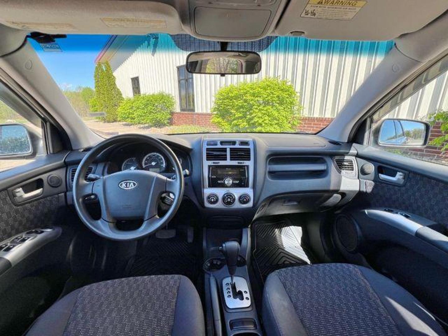 2008 BLACK /Black KIA SPORTAGE LX (KNDJE723087) with an 2.7L engine, Automatic transmission, located at 2990 Old Orchard Rd., Jackson, MO, 63755, 37.354214, -89.612106 - Photo#19