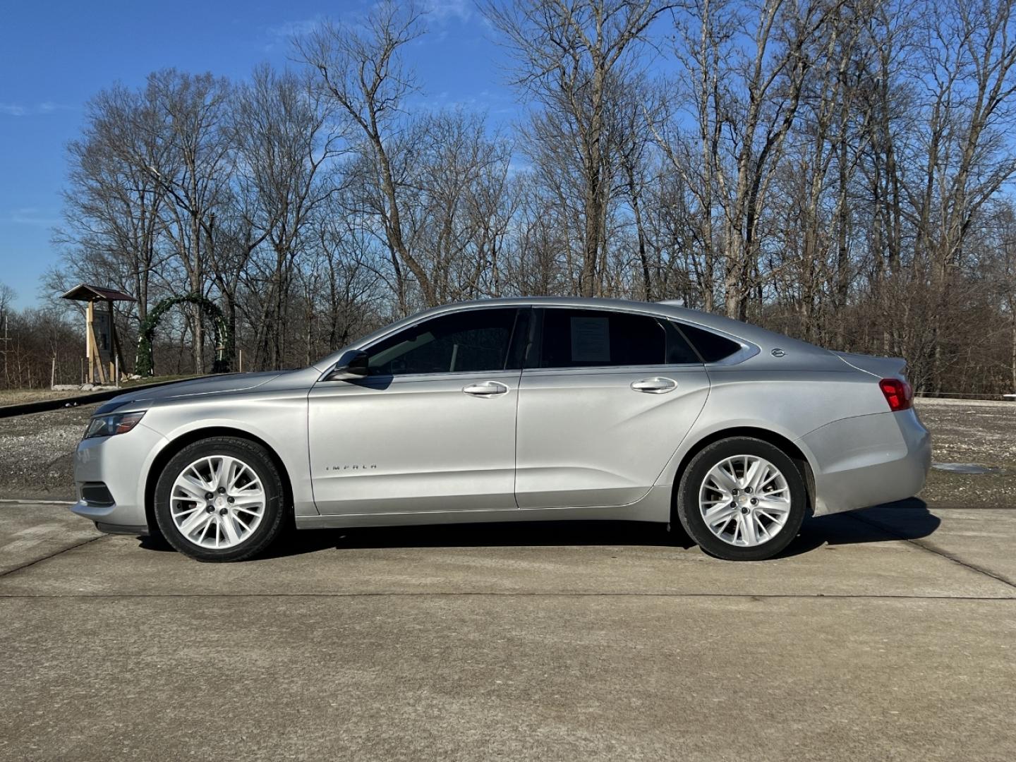 2015 SILVER /Gray Cloth CHEVROLET IMPALA LS (2G11Z5SL1F9) with an 2.5L 4 Cyl. engine, Automatic transmission, located at 2990 Old Orchard Rd., Jackson, MO, 63755, 37.354214, -89.612106 - 2015 Chevrolet Impala LS Only 74xxx miles Front Wheel Drive 2.5L 4 Cyl. Automatic Power Driver Seat Bluetooth Cruise Power Windows/Locks/Mirrors We have financing available and we accept trades! Fill out a credit application on our website or come by today! If you have any questions, give - Photo#4