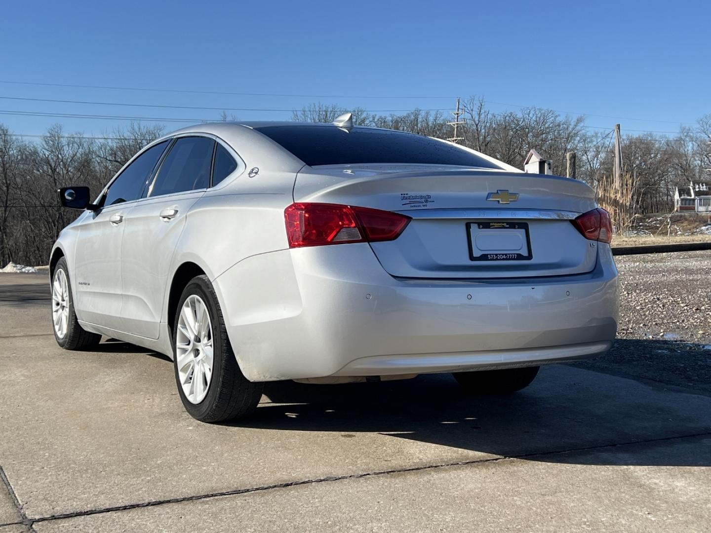 2015 SILVER /Gray Cloth CHEVROLET IMPALA LS (2G11Z5SL1F9) with an 2.5L 4 Cyl. engine, Automatic transmission, located at 2990 Old Orchard Rd., Jackson, MO, 63755, 37.354214, -89.612106 - 2015 Chevrolet Impala LS Only 74xxx miles Front Wheel Drive 2.5L 4 Cyl. Automatic Power Driver Seat Bluetooth Cruise Power Windows/Locks/Mirrors We have financing available and we accept trades! Fill out a credit application on our website or come by today! If you have any questions, give - Photo#6