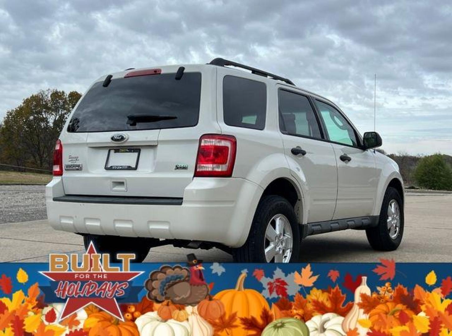 2011 WHITE /Tan FORD ESCAPE XLT (1FMCU0DGXBK) with an 3.0L engine, Automatic transmission, located at 2990 Old Orchard Rd., Jackson, MO, 63755, 37.354214, -89.612106 - Photo#6