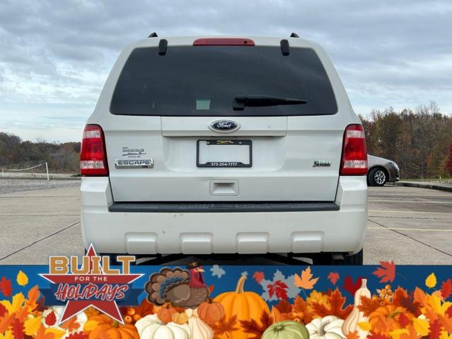 2011 WHITE /Tan FORD ESCAPE XLT (1FMCU0DGXBK) with an 3.0L engine, Automatic transmission, located at 2990 Old Orchard Rd., Jackson, MO, 63755, 37.354214, -89.612106 - Photo#8