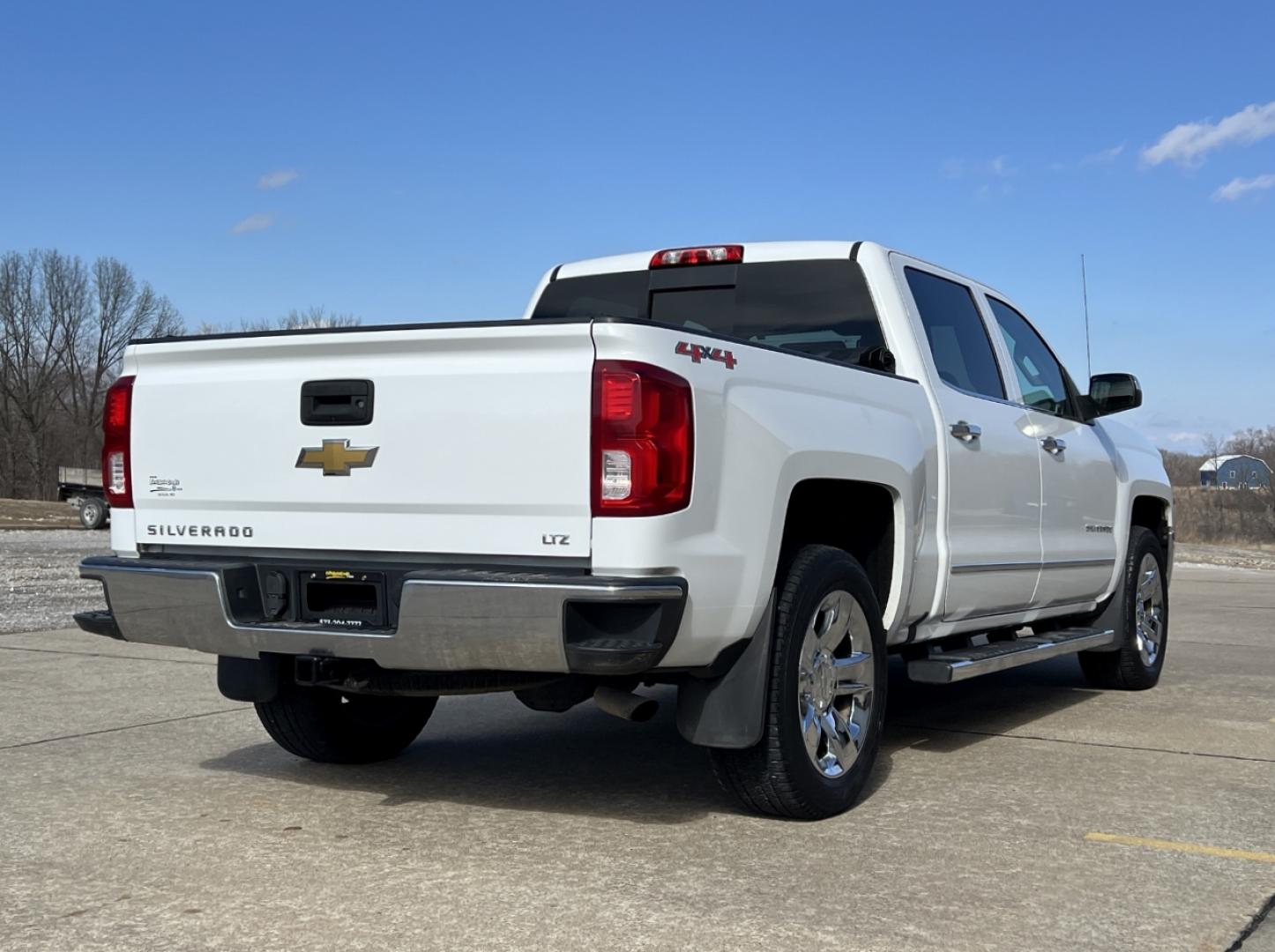 2016 WHITE /Tan Leather CHEVROLET SILVERADO 1500 LTZ (3GCUKSEC0GG) with an 5.3L V8 engine, Automatic transmission, located at 2990 Old Orchard Rd., Jackson, MO, 63755, 37.354214, -89.612106 - 2016 Chevrolet Silverado 1500 LTZ Local 1-Owner 145xxx miles 4x4 5.3L V8 Automatic Leather 20" Wheels Power/Heated Seats Backup Camera Bluetooth Cruise Remote Start Power Windows/Locks/Mirrors We have financing available and we accept trades! Fill out a credit application on our websit - Photo#10