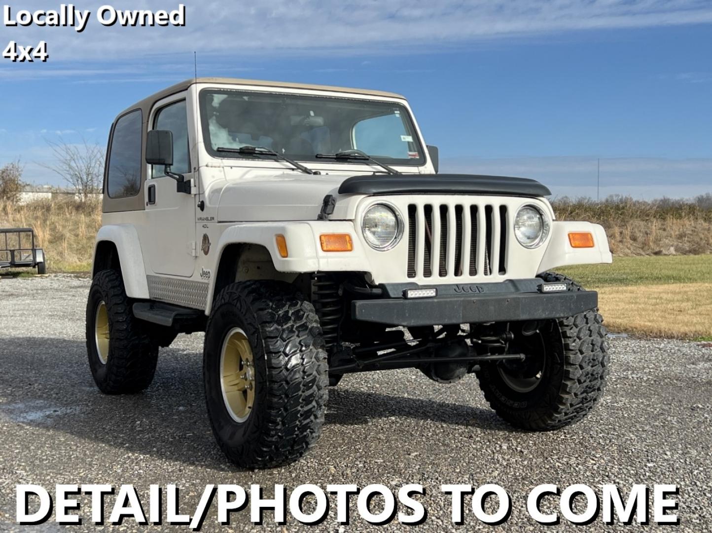 2000 WHITE /Green/Tan Cloth JEEP WRANGLER / TJ SAHARA (1J4FA59S3YP) with an 4.0L engine, Automatic transmission, located at 2990 Old Orchard Rd., Jackson, MO, 63755, 37.354214, -89.612106 - Photo#0