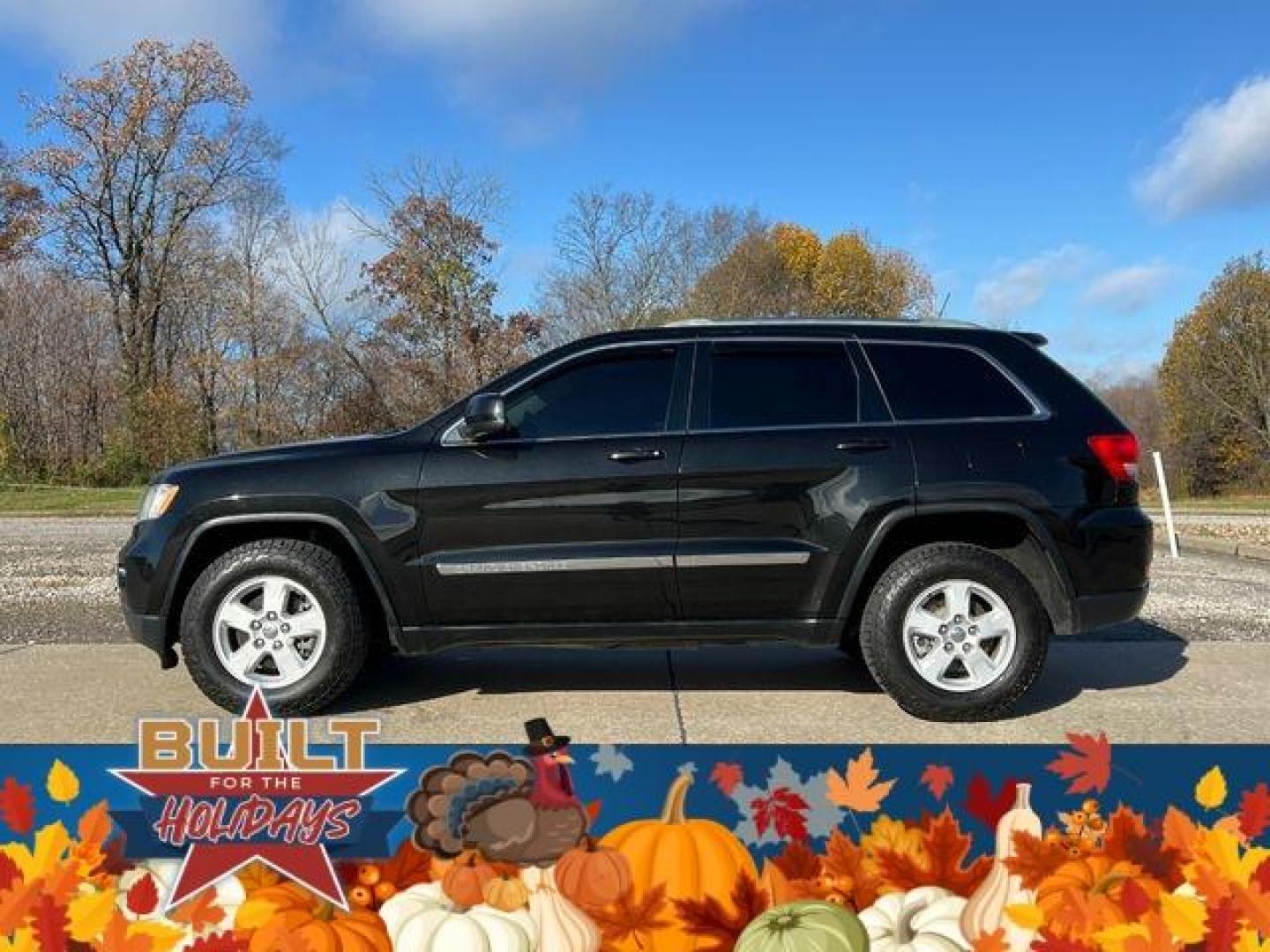 2012 BLACK /Gray JEEP GRAND CHEROKEE LAREDO (1C4RJFAG2CC) with an 3.6L engine, Automatic transmission, located at 2990 Old Orchard Rd., Jackson, MO, 63755, 37.354214, -89.612106 - Photo#4