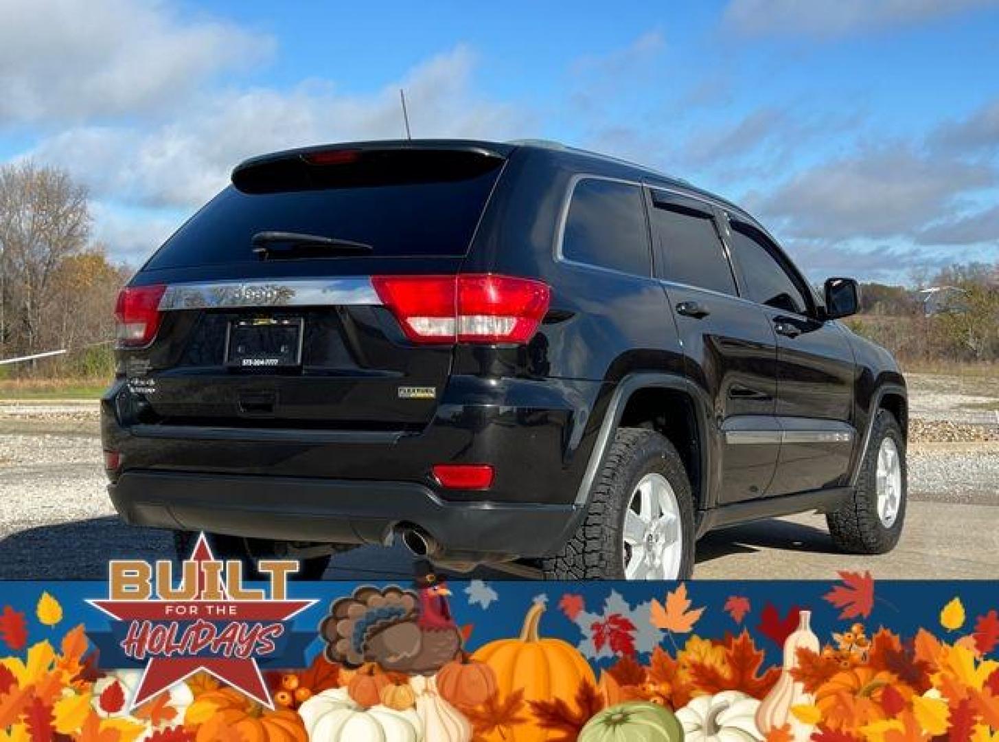 2012 BLACK /Gray JEEP GRAND CHEROKEE LAREDO (1C4RJFAG2CC) with an 3.6L engine, Automatic transmission, located at 2990 Old Orchard Rd., Jackson, MO, 63755, 37.354214, -89.612106 - Photo#6