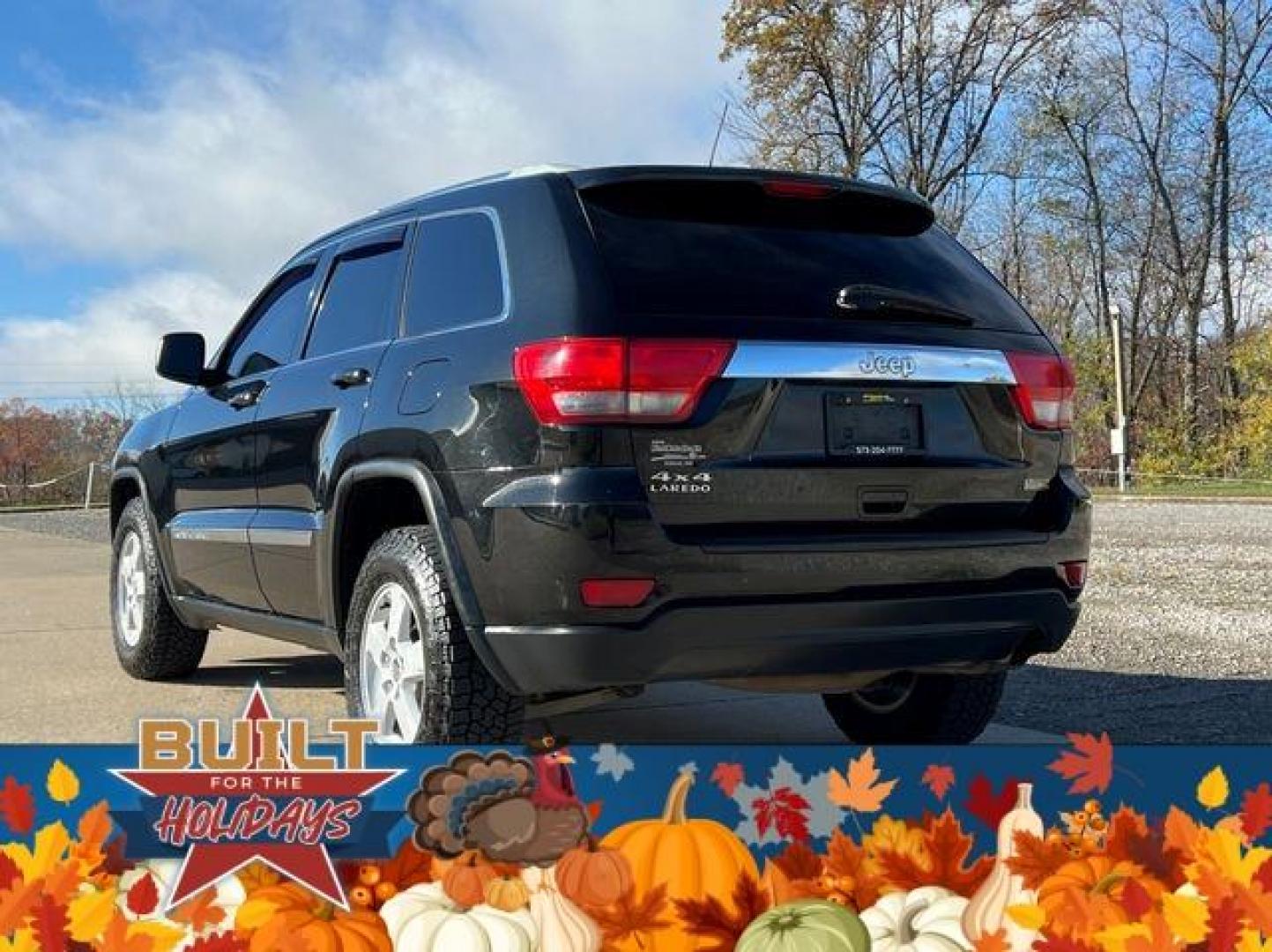 2012 BLACK /Gray JEEP GRAND CHEROKEE LAREDO (1C4RJFAG2CC) with an 3.6L engine, Automatic transmission, located at 2990 Old Orchard Rd., Jackson, MO, 63755, 37.354214, -89.612106 - Photo#7