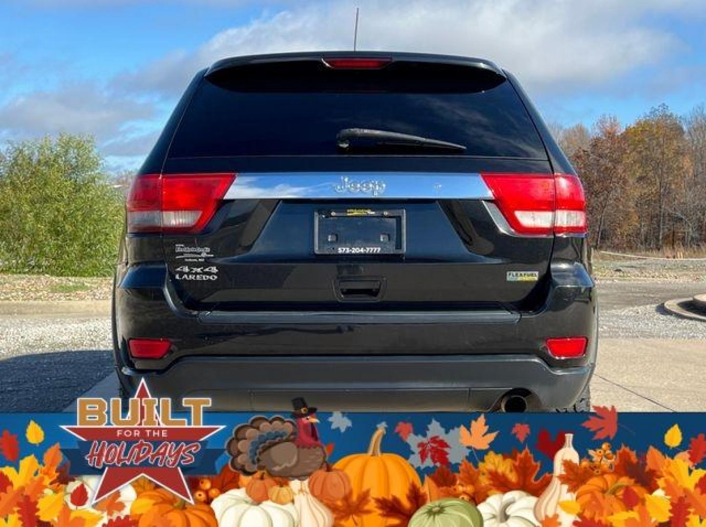 2012 BLACK /Gray JEEP GRAND CHEROKEE LAREDO (1C4RJFAG2CC) with an 3.6L engine, Automatic transmission, located at 2990 Old Orchard Rd., Jackson, MO, 63755, 37.354214, -89.612106 - Photo#8