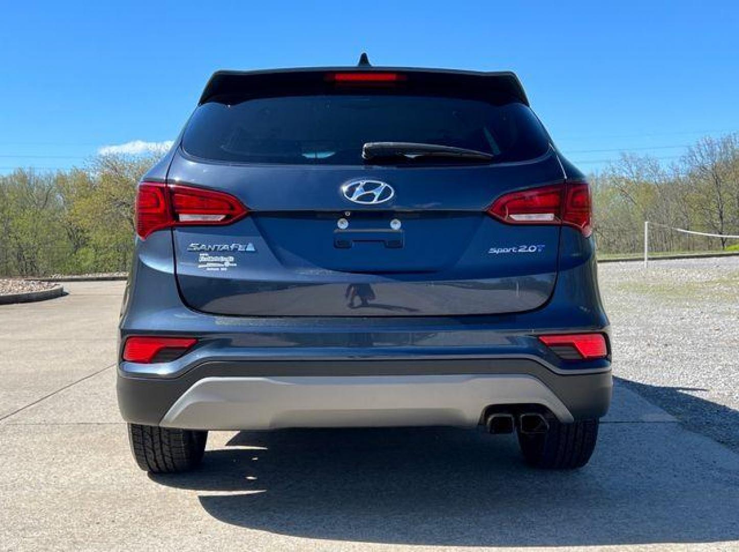 2018 BLUE /Tan HYUNDAI SANTA FE SPORT (5NMZU4LA0JH) with an 2.0L engine, Automatic transmission, located at 2990 Old Orchard Rd., Jackson, MO, 63755, 37.354214, -89.612106 - Photo#10