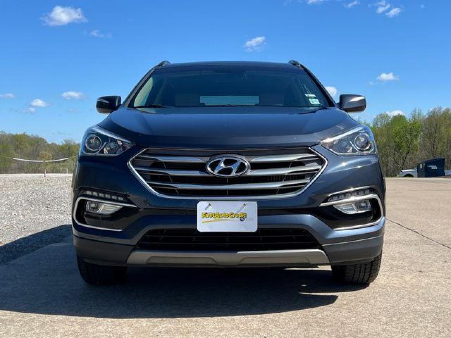 2018 BLUE /Tan HYUNDAI SANTA FE SPORT (5NMZU4LA0JH) with an 2.0L engine, Automatic transmission, located at 2990 Old Orchard Rd., Jackson, MO, 63755, 37.354214, -89.612106 - Photo#11