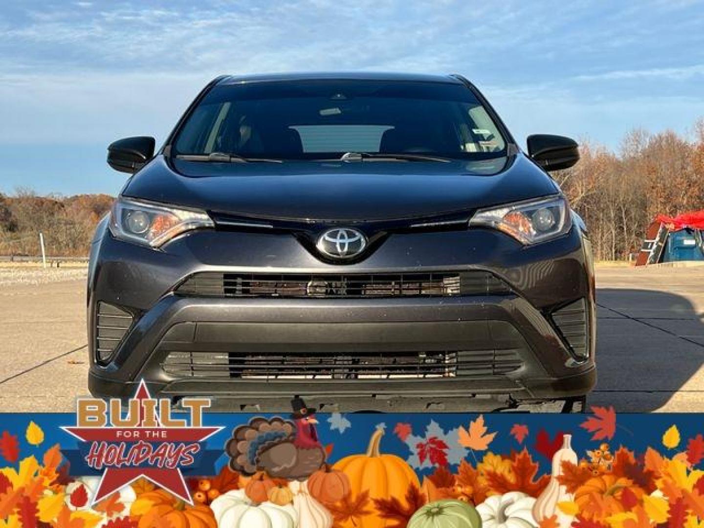 2018 GRAY /Black TOYOTA RAV4 LE (2T3ZFREV0JW) with an 2.5L engine, Automatic transmission, located at 2990 Old Orchard Rd., Jackson, MO, 63755, 37.354214, -89.612106 - Photo#12