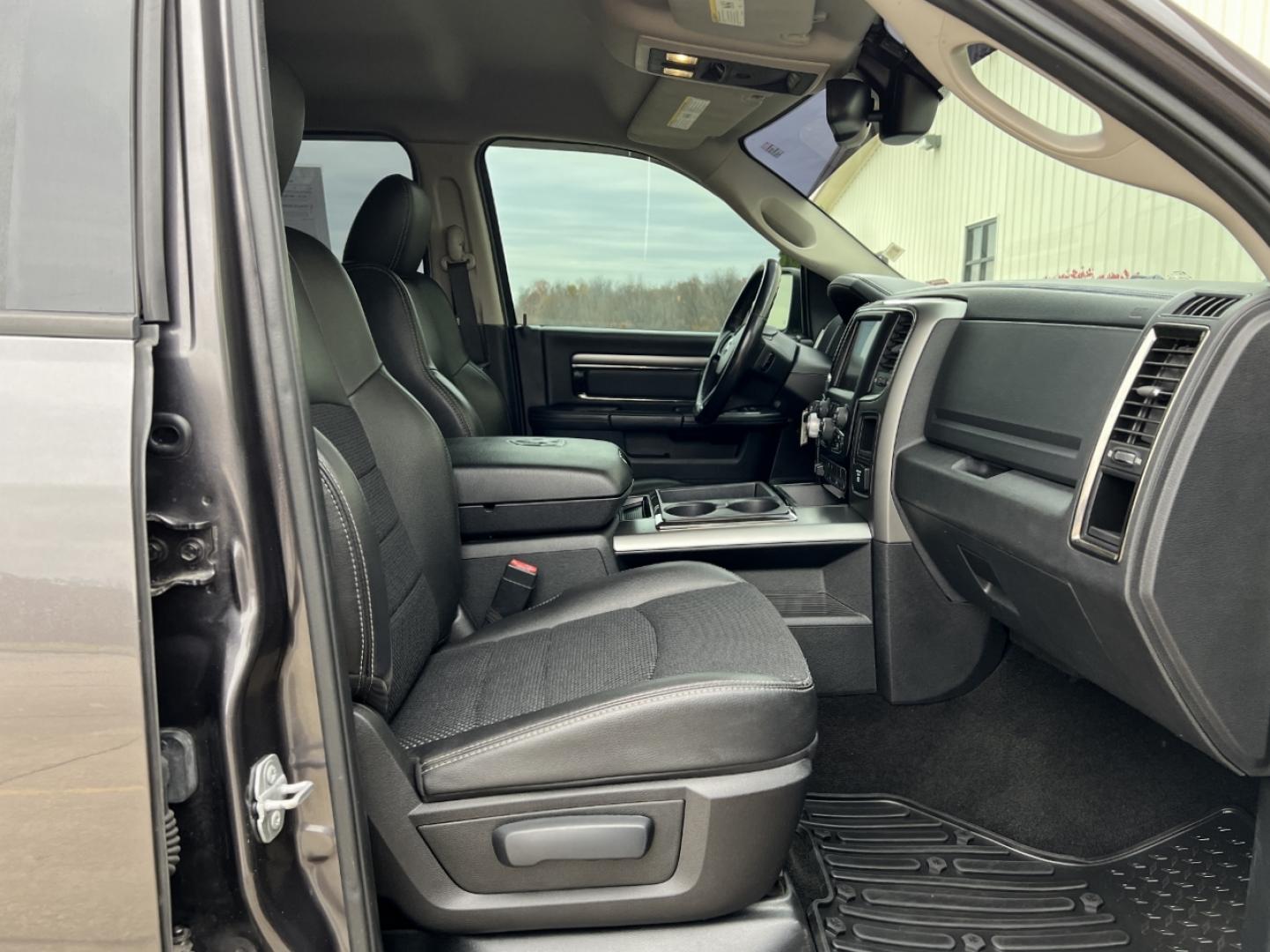 2015 GRAY /Black Leather/Cloth RAM 1500 SPORT (1C6RR7MT7FS) with an 5.7L engine, Automatic transmission, located at 2990 Old Orchard Rd., Jackson, MO, 63755, 37.354214, -89.612106 - Photo#18