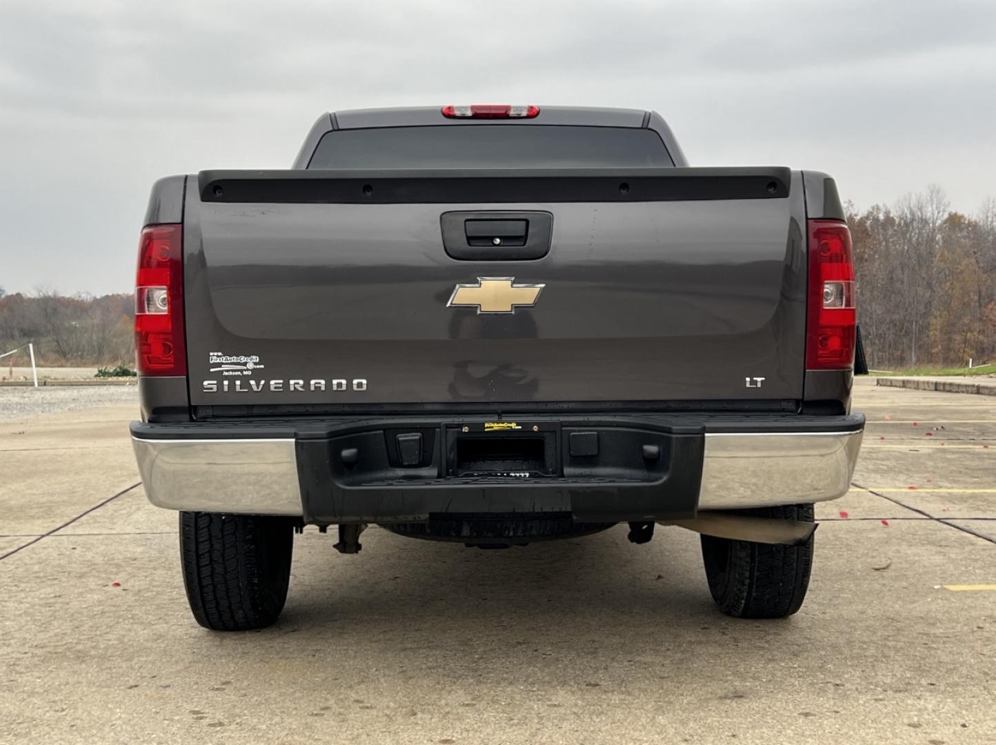 2011 GRAY /Black Cloth CHEVROLET SILVERADO 1500 LT (3GCPCSEA8BG) with an 4.8L engine, Automatic transmission, located at 2990 Old Orchard Rd., Jackson, MO, 63755, 37.354214, -89.612106 - Photo#7