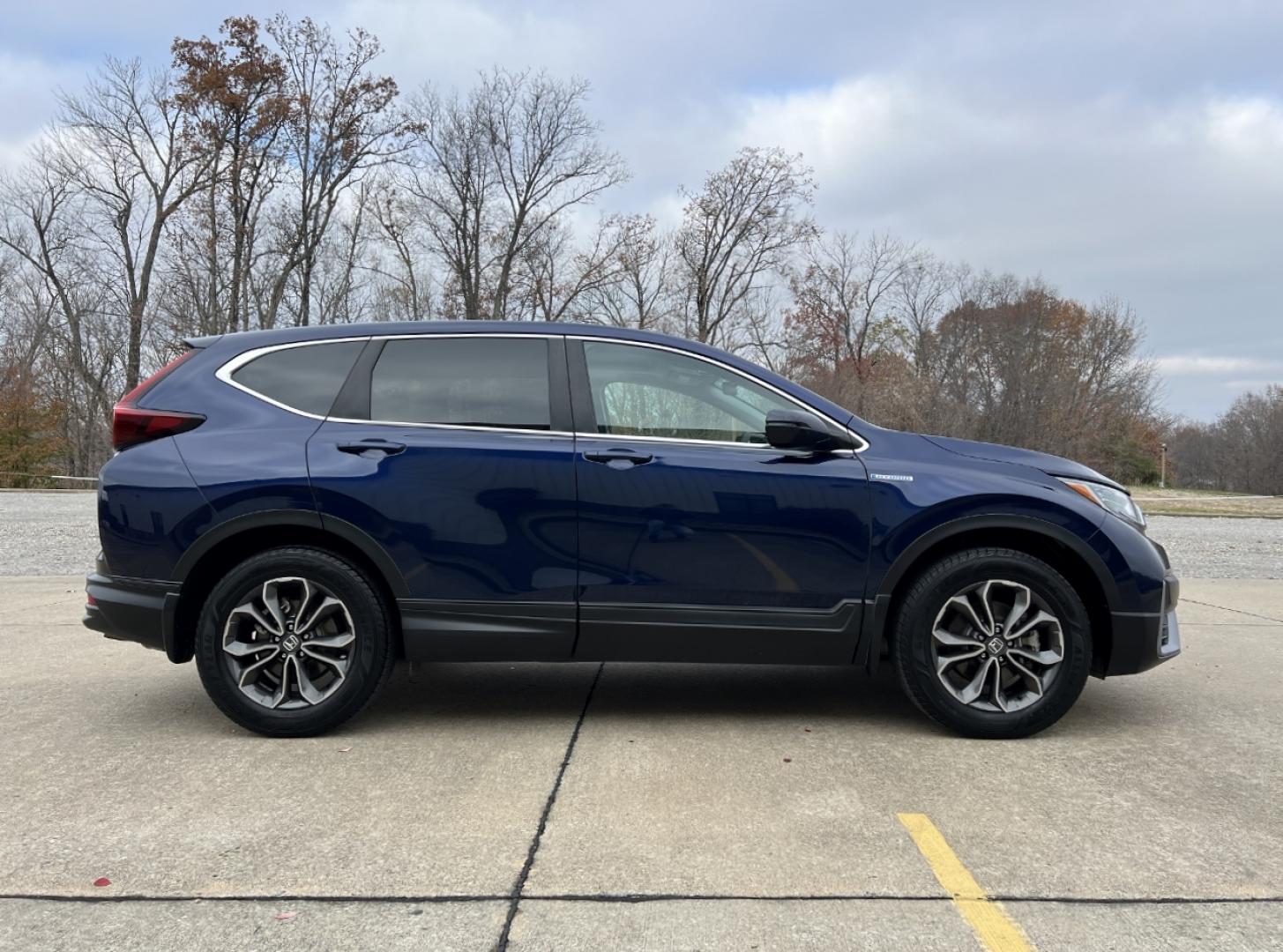 2021 BLUE /Gray Cloth HONDA CR-V EX (7FART6H57ME) with an 2.0L engine, Continuously Variable transmission, located at 2990 Old Orchard Rd., Jackson, MO, 63755, 37.354214, -89.612106 - Photo#8