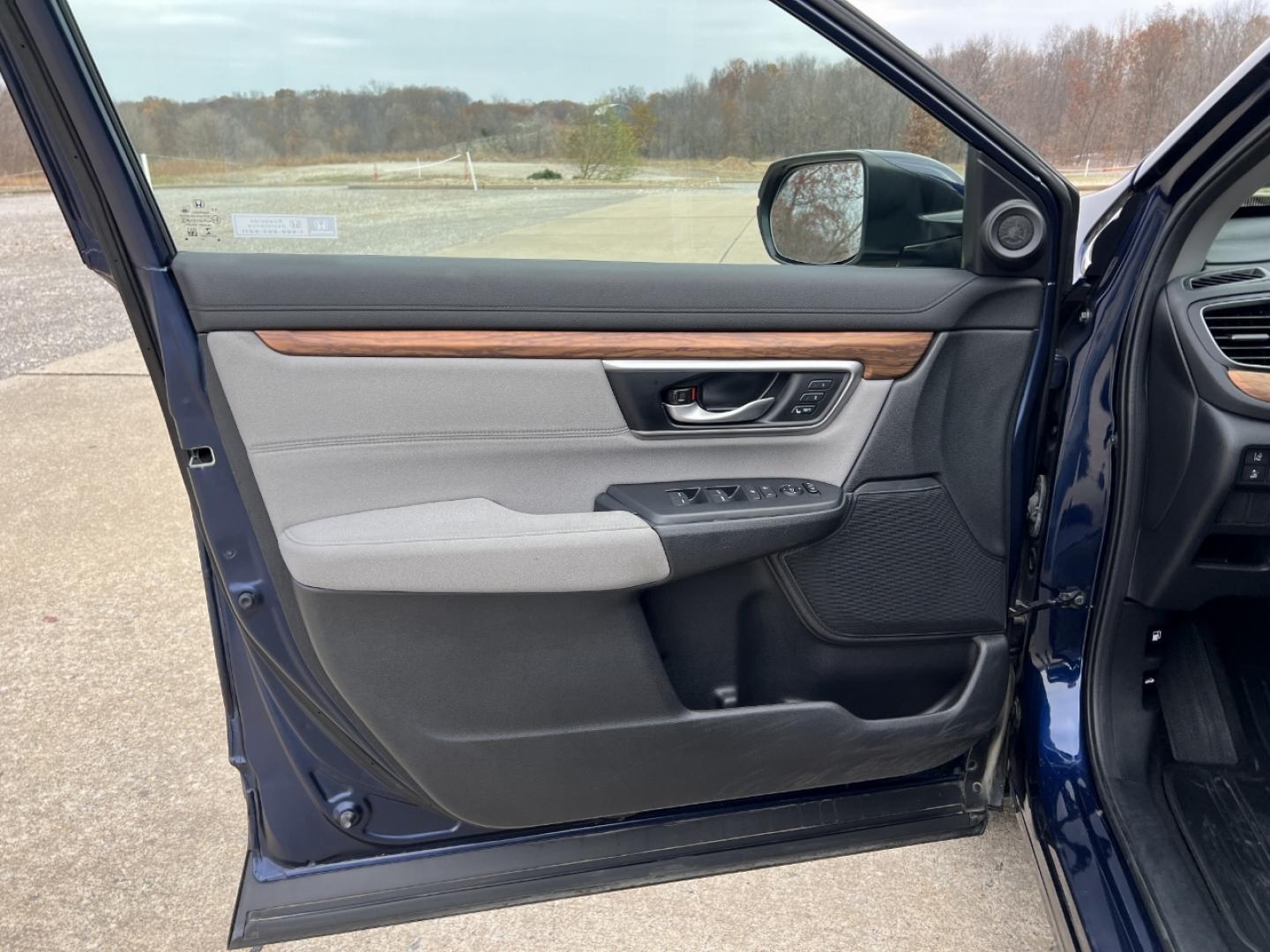 2021 BLUE /Gray Cloth HONDA CR-V EX (7FART6H57ME) with an 2.0L engine, Continuously Variable transmission, located at 2990 Old Orchard Rd., Jackson, MO, 63755, 37.354214, -89.612106 - Photo#13