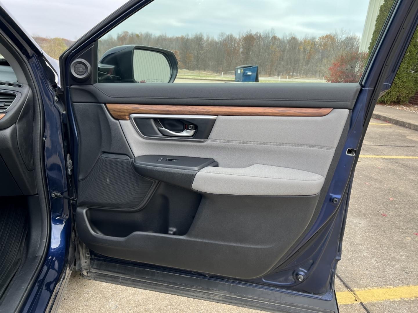 2021 BLUE /Gray Cloth HONDA CR-V EX (7FART6H57ME) with an 2.0L engine, Continuously Variable transmission, located at 2990 Old Orchard Rd., Jackson, MO, 63755, 37.354214, -89.612106 - Photo#15