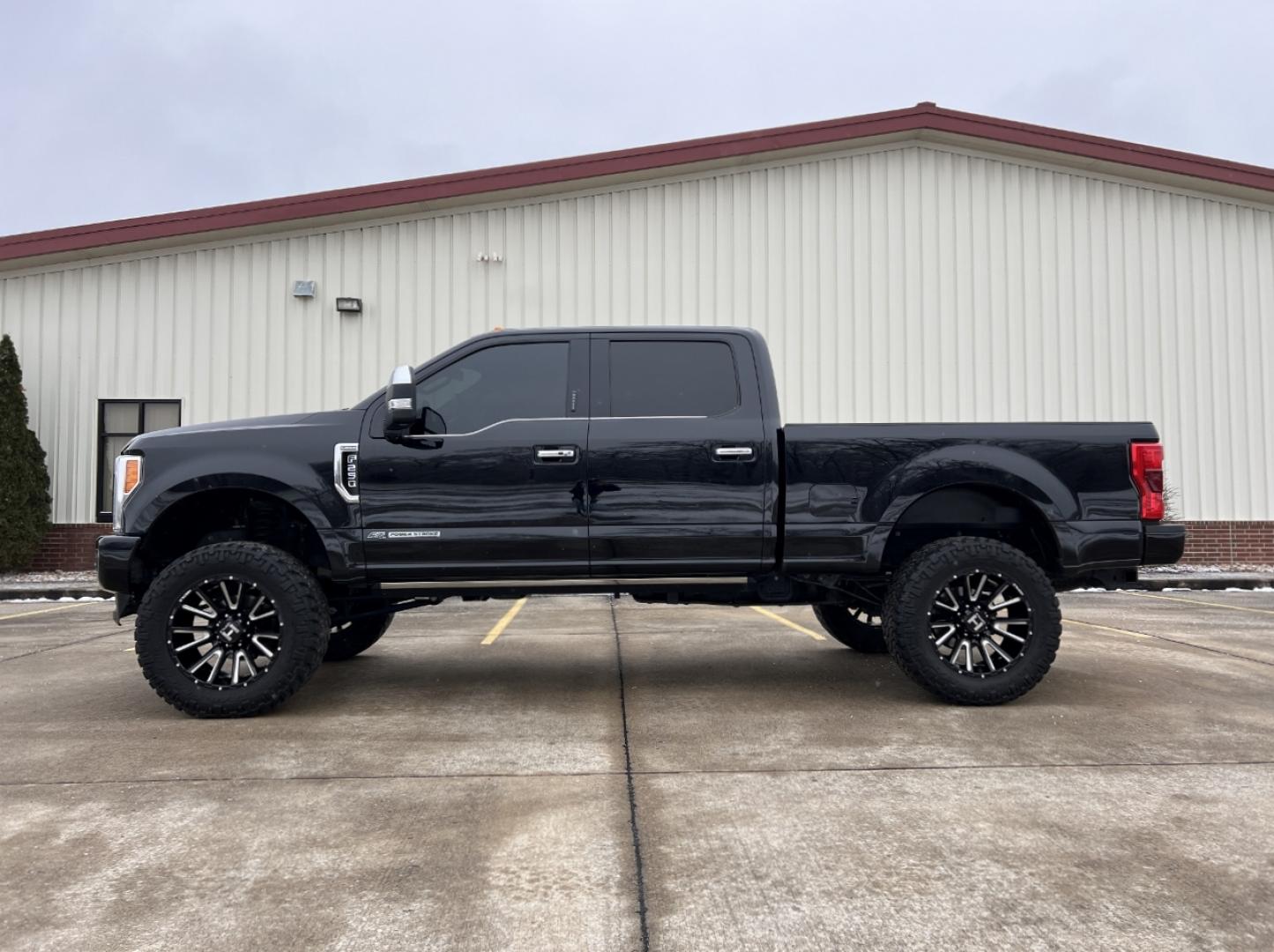 2019 BLACK /Black Leather FORD F250 SUPER DUTY PLATINUM (1FT7W2BTXKE) with an 6.7L V8 Power Stroke Turbo Diesel engine, Automatic transmission, located at 2990 Old Orchard Rd., Jackson, MO, 63755, 37.354214, -89.612106 - 2019 Ford F-250 Super Duty Platinum Local 1-Owner 52xxx miles 4x4 6.7L V8 Power Stroke Turbo Diesel Automatic Navigation Backup Camera Power/Heated/Cooled Seats Heated Rear Seats Sunroof Power Running Boards 22" Wheels Bluetooth Remote Start Cruise Power Windows/Locks/Mirrors We hav - Photo#11