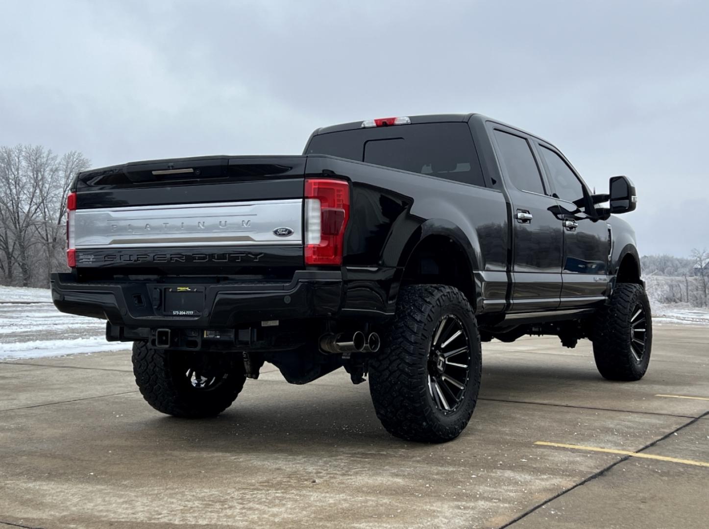 2019 BLACK /Black Leather FORD F250 SUPER DUTY PLATINUM (1FT7W2BTXKE) with an 6.7L V8 Power Stroke Turbo Diesel engine, Automatic transmission, located at 2990 Old Orchard Rd., Jackson, MO, 63755, 37.354214, -89.612106 - 2019 Ford F-250 Super Duty Platinum Local 1-Owner 52xxx miles 4x4 6.7L V8 Power Stroke Turbo Diesel Automatic Navigation Backup Camera Power/Heated/Cooled Seats Heated Rear Seats Sunroof Power Running Boards 22" Wheels Bluetooth Remote Start Cruise Power Windows/Locks/Mirrors We hav - Photo#13