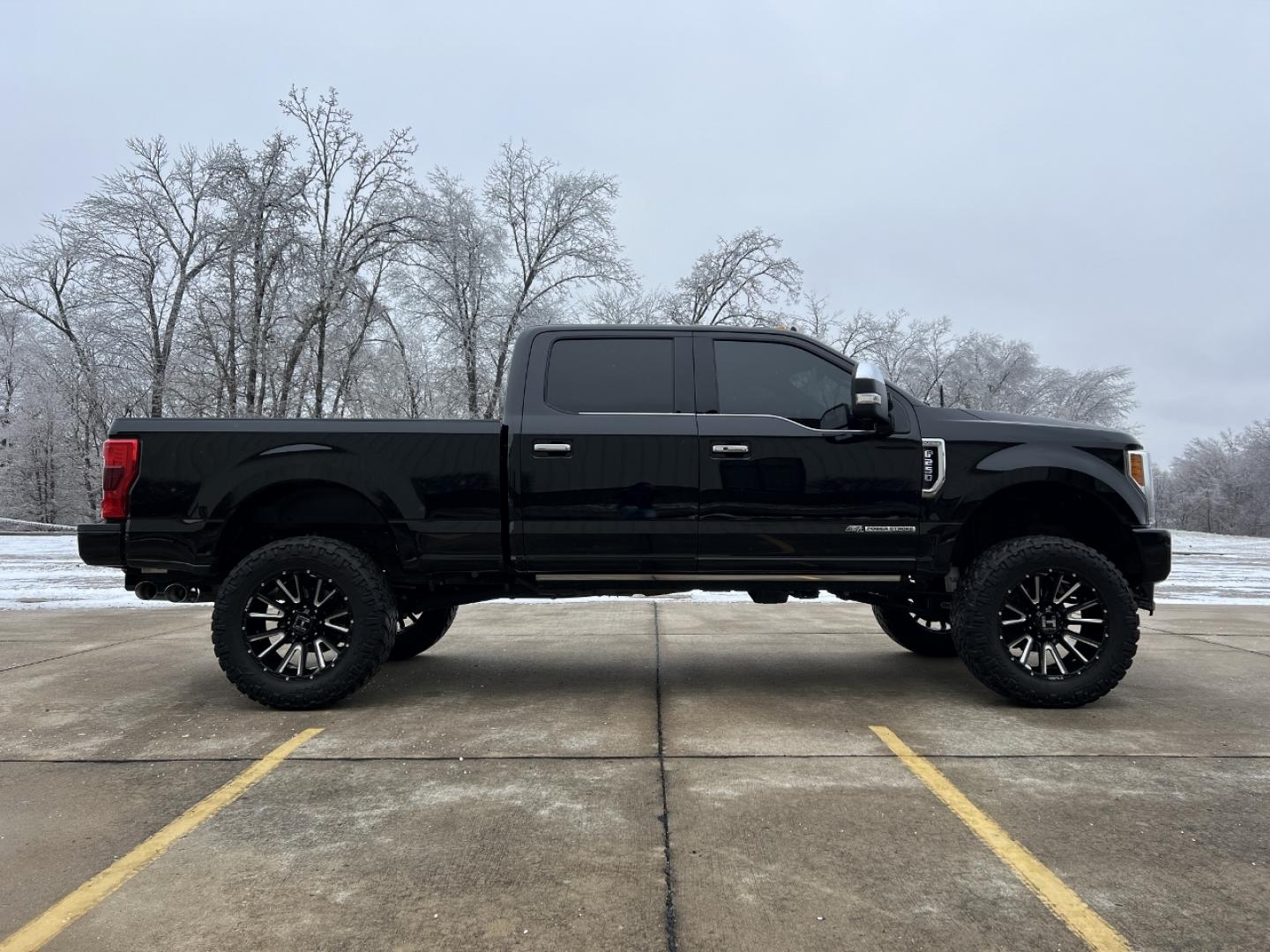 2019 BLACK /Black Leather FORD F250 SUPER DUTY PLATINUM (1FT7W2BTXKE) with an 6.7L V8 Power Stroke Turbo Diesel engine, Automatic transmission, located at 2990 Old Orchard Rd., Jackson, MO, 63755, 37.354214, -89.612106 - 2019 Ford F-250 Super Duty Platinum Local 1-Owner 52xxx miles 4x4 6.7L V8 Power Stroke Turbo Diesel Automatic Navigation Backup Camera Power/Heated/Cooled Seats Heated Rear Seats Sunroof Power Running Boards 22" Wheels Bluetooth Remote Start Cruise Power Windows/Locks/Mirrors We hav - Photo#12