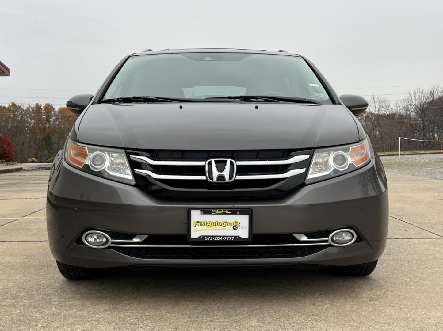 2015 BROWN /Gray Leather HONDA ODYSSEY TOURING (5FNRL5H90FB) with an 3.5L engine, Automatic transmission, located at 2990 Old Orchard Rd., Jackson, MO, 63755, 37.354214, -89.612106 - Photo#13