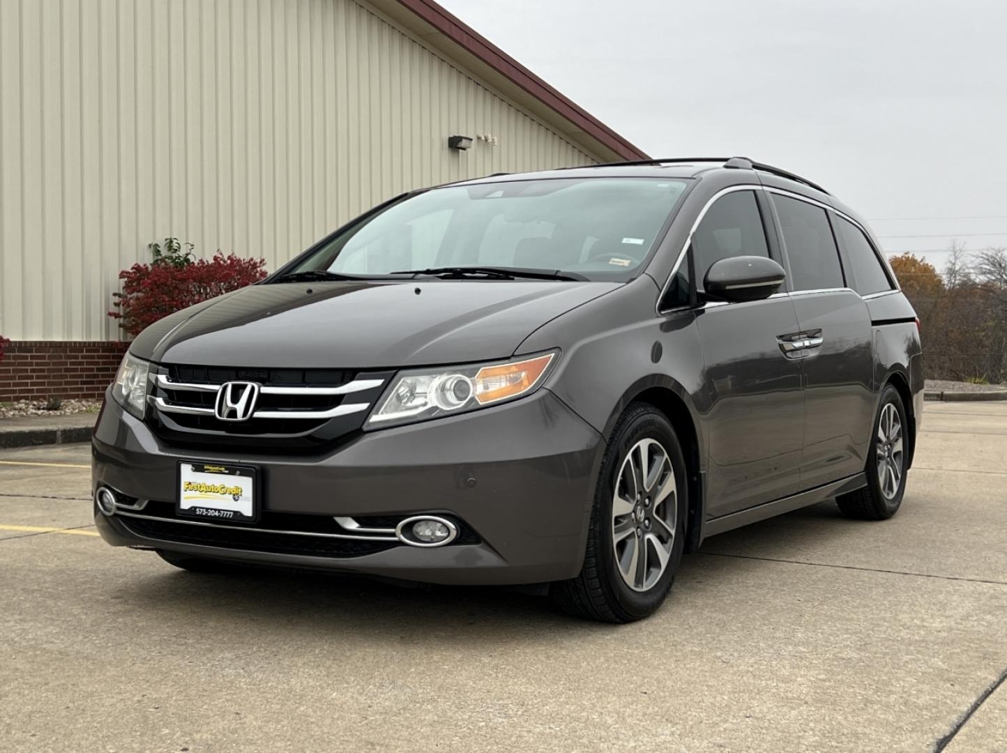 2015 BROWN /Gray Leather HONDA ODYSSEY TOURING (5FNRL5H90FB) with an 3.5L engine, Automatic transmission, located at 2990 Old Orchard Rd., Jackson, MO, 63755, 37.354214, -89.612106 - Photo#7