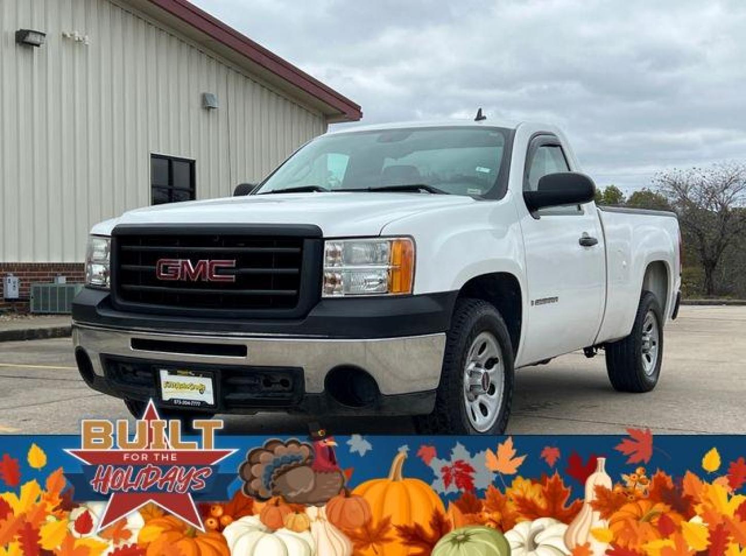 2009 WHITE /Black GMC SIERRA 1500 (1GTEC14C69Z) with an 4.8L engine, Automatic transmission, located at 2990 Old Orchard Rd., Jackson, MO, 63755, 37.354214, -89.612106 - Photo#2