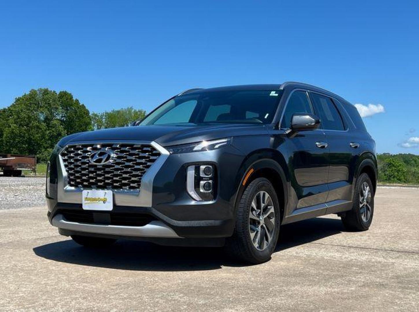 2020 GRAY /Gray HYUNDAI PALISADE SEL (KM8R24HE3LU) with an 3.8L engine, Automatic transmission, located at 2990 Old Orchard Rd., Jackson, MO, 63755, 37.354214, -89.612106 - Photo#5