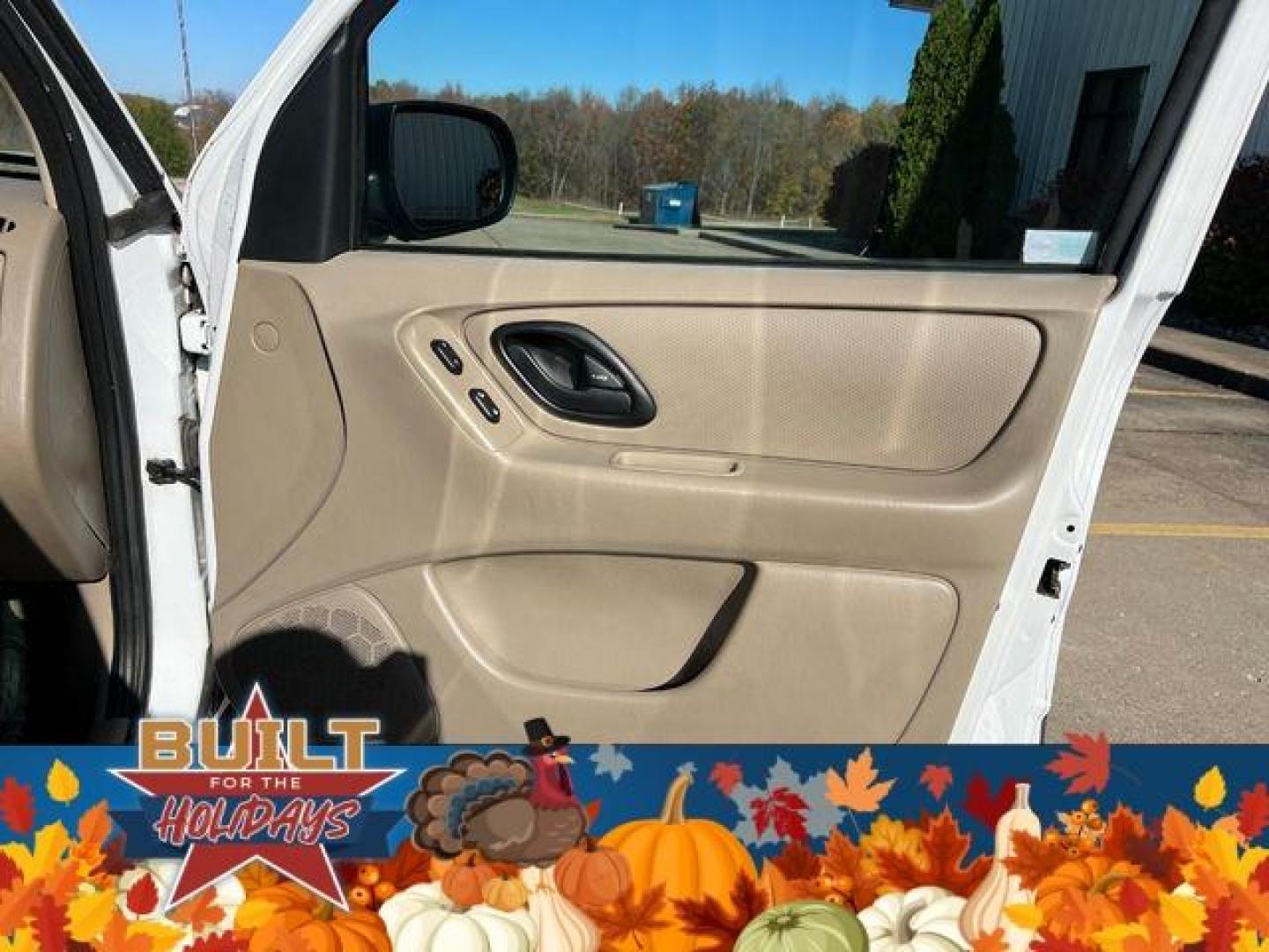 2003 WHITE /Tan FORD ESCAPE XLS (1FMYU02163K) with an 3.0L engine, Automatic transmission, located at 2990 Old Orchard Rd., Jackson, MO, 63755, 37.354214, -89.612106 - Photo#13