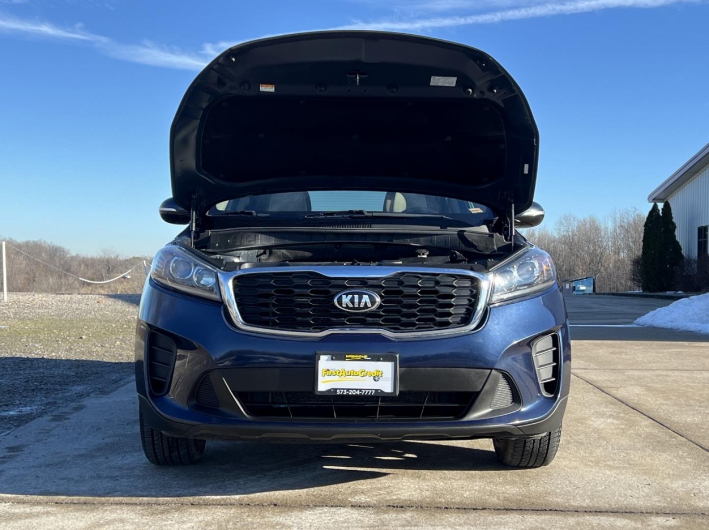 2019 NAVY /Tan Cloth KIA SORENTO LX (5XYPG4A34KG) with an 2.4L 4 Cyl. engine, Automatic transmission, located at 2990 Old Orchard Rd., Jackson, MO, 63755, 37.354214, -89.612106 - 2019 Kia Sorento LX 123xxx miles Front Wheel Drive 2.4L 4 Cyl. Automatic 3rd Row Backup Camera Bluetooth Cruise Power Windows/Locks/Mirrors We have financing available and we accept trades! Fill out a credit application on our website or come by today! If you have any questions, give us a - Photo#29