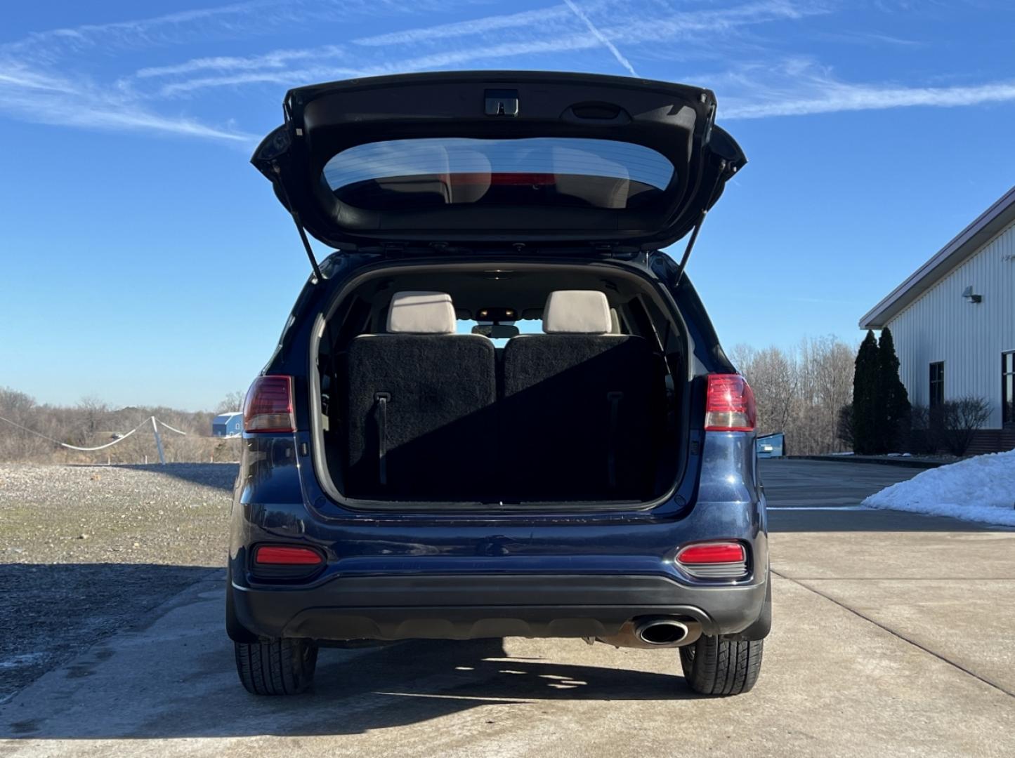 2019 NAVY /Tan Cloth KIA SORENTO LX (5XYPG4A34KG) with an 2.4L 4 Cyl. engine, Automatic transmission, located at 2990 Old Orchard Rd., Jackson, MO, 63755, 37.354214, -89.612106 - 2019 Kia Sorento LX 123xxx miles Front Wheel Drive 2.4L 4 Cyl. Automatic 3rd Row Backup Camera Bluetooth Cruise Power Windows/Locks/Mirrors We have financing available and we accept trades! Fill out a credit application on our website or come by today! If you have any questions, give us a - Photo#17