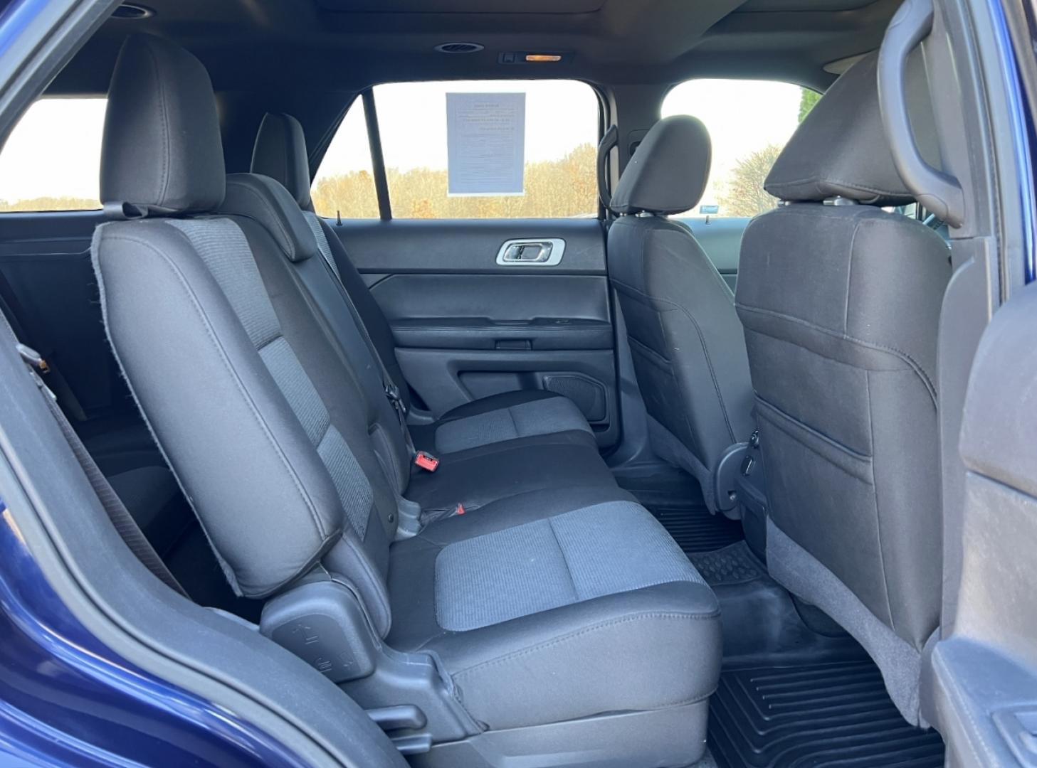 2011 BLUE /Black Cloth FORD EXPLORER XLT (1FMHK7D86BG) with an 3.5L engine, Automatic transmission, located at 2990 Old Orchard Rd., Jackson, MO, 63755, 37.354214, -89.612106 - Photo#17