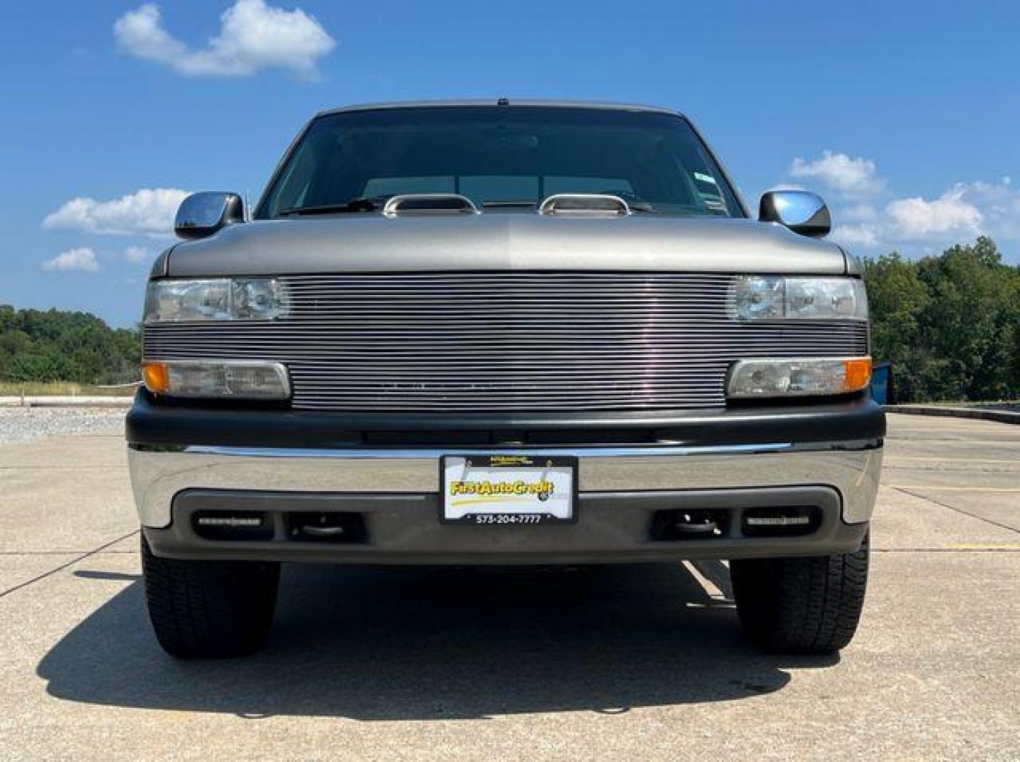 2002 TAN /Gray CHEVROLET SILVERADO 1500 (1GCEK19T62E) with an 5.3L engine, Automatic transmission, located at 2990 Old Orchard Rd., Jackson, MO, 63755, 37.354214, -89.612106 - Photo#10