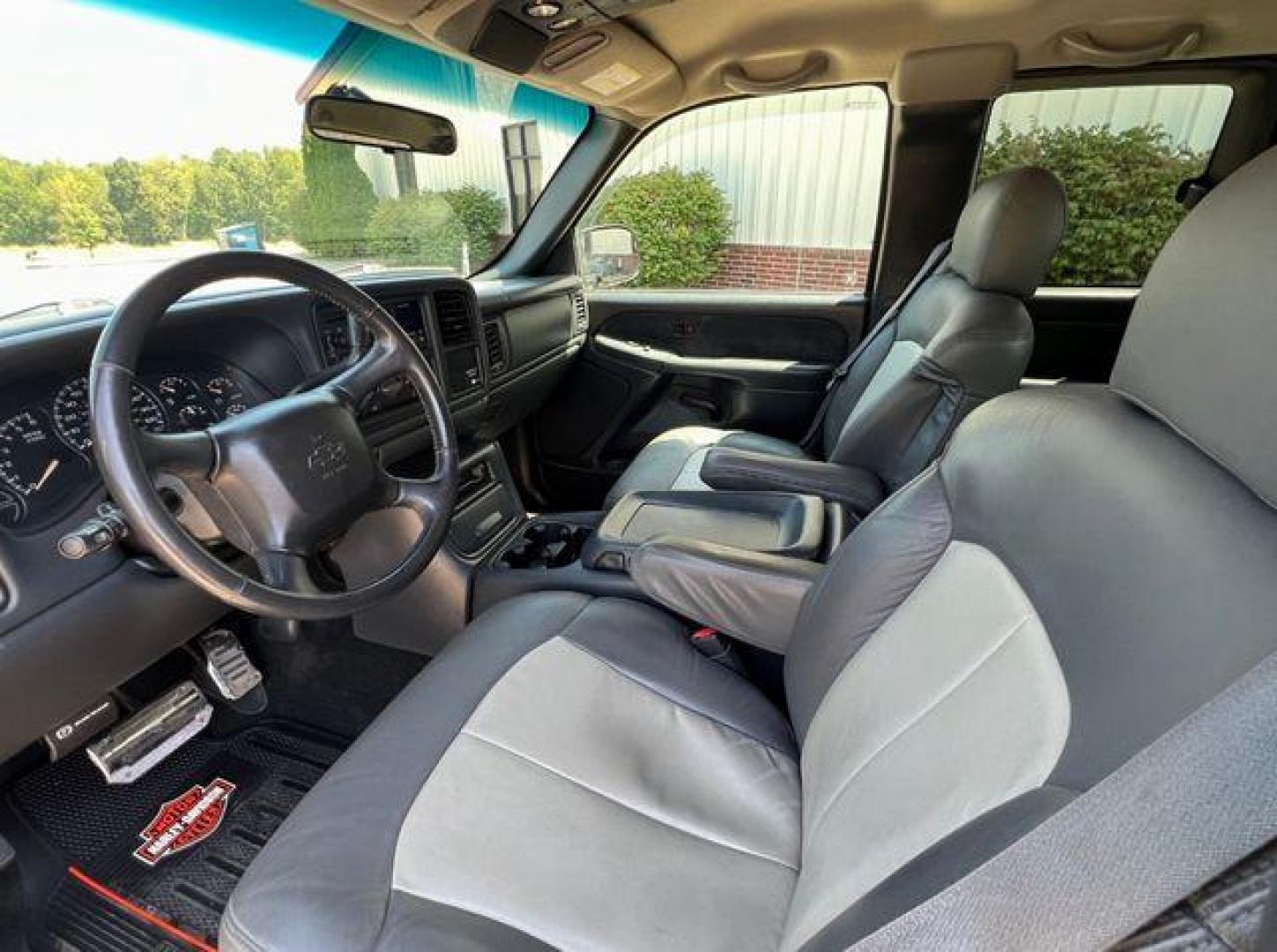 2002 TAN /Gray CHEVROLET SILVERADO 1500 (1GCEK19T62E) with an 5.3L engine, Automatic transmission, located at 2990 Old Orchard Rd., Jackson, MO, 63755, 37.354214, -89.612106 - Photo#12