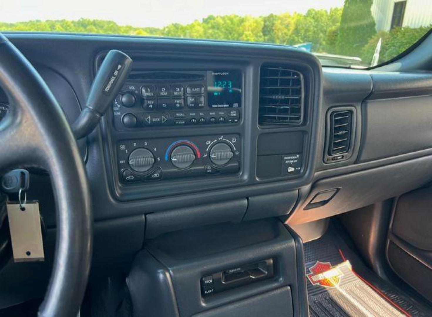 2002 TAN /Gray CHEVROLET SILVERADO 1500 (1GCEK19T62E) with an 5.3L engine, Automatic transmission, located at 2990 Old Orchard Rd., Jackson, MO, 63755, 37.354214, -89.612106 - Photo#25