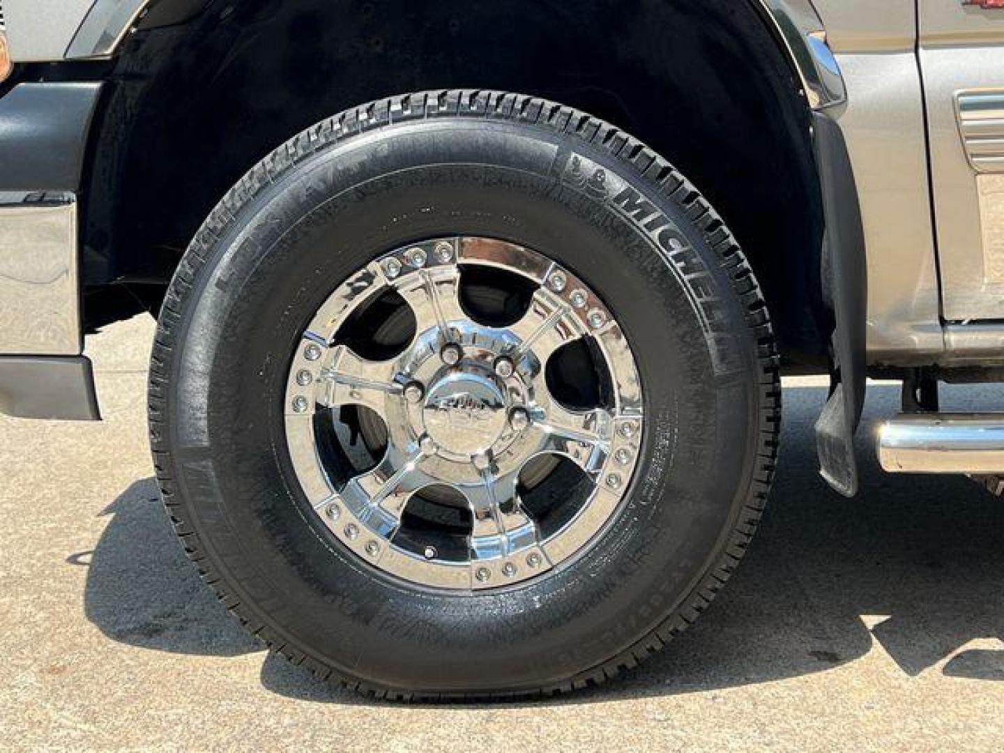 2002 TAN /Gray CHEVROLET SILVERADO 1500 (1GCEK19T62E) with an 5.3L engine, Automatic transmission, located at 2990 Old Orchard Rd., Jackson, MO, 63755, 37.354214, -89.612106 - Photo#32