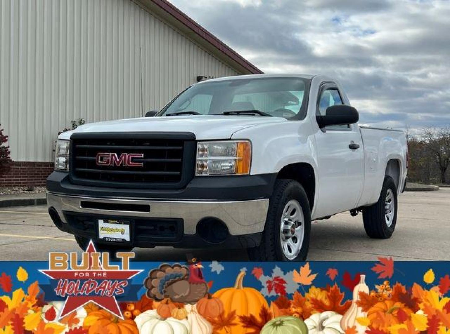 2011 WHITE /Black GMC SIERRA 1500 (1GTN1TEA8BZ) with an 4.8L engine, Automatic transmission, located at 2990 Old Orchard Rd., Jackson, MO, 63755, 37.354214, -89.612106 - Photo#2