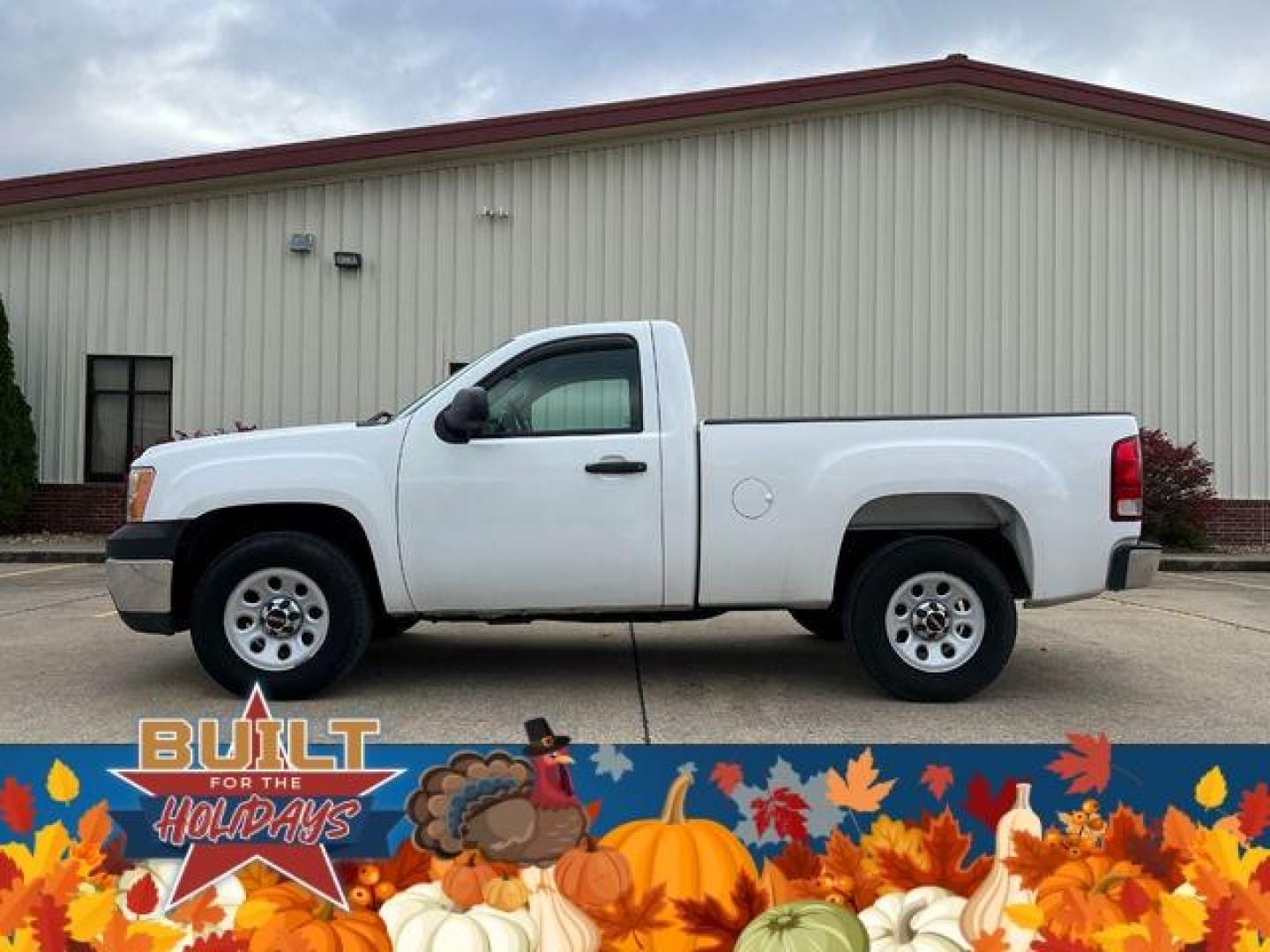 2011 WHITE /Black GMC SIERRA 1500 (1GTN1TEA8BZ) with an 4.8L engine, Automatic transmission, located at 2990 Old Orchard Rd., Jackson, MO, 63755, 37.354214, -89.612106 - Photo#3