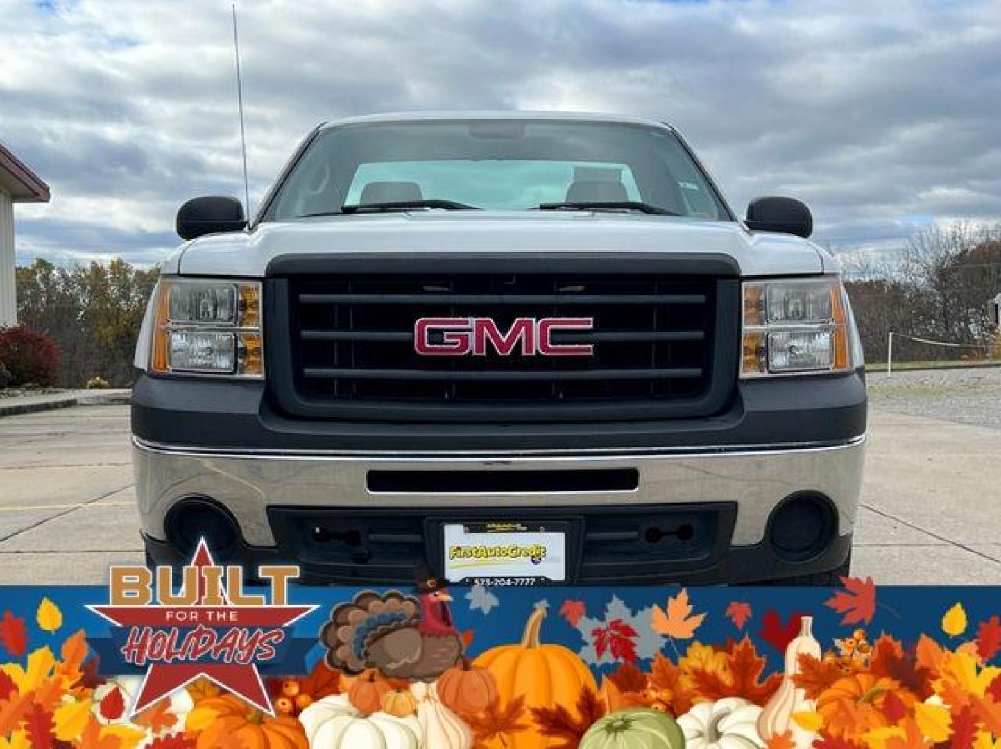 2011 WHITE /Black GMC SIERRA 1500 (1GTN1TEA8BZ) with an 4.8L engine, Automatic transmission, located at 2990 Old Orchard Rd., Jackson, MO, 63755, 37.354214, -89.612106 - Photo#8