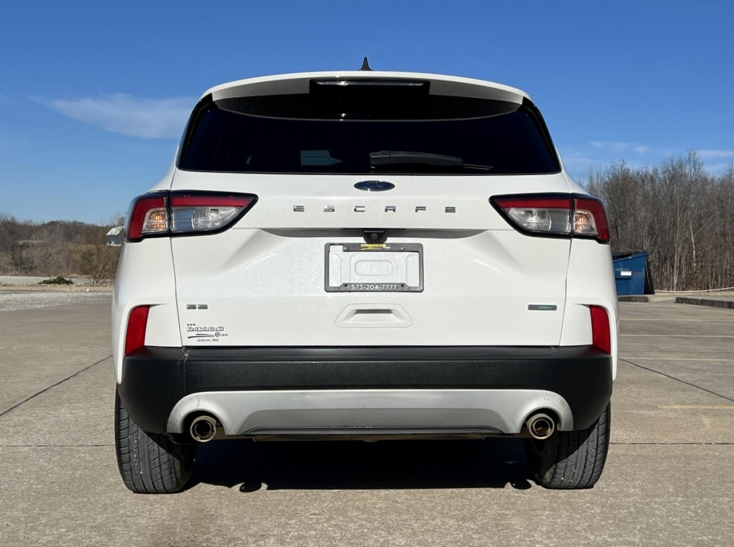 2020 WHITE /Tan Cloth FORD ESCAPE SE (1FMCU0G66LU) with an 1.5L 3 Cyl. engine, Automatic transmission, located at 2990 Old Orchard Rd., Jackson, MO, 63755, 37.354214, -89.612106 - 2020 Ford Escape SE Local 1-Owner 75xxx miles Front Wheel Drive 1.5L 3 Cyl. Automatic Navigation Backup Camera Heated Seats Power Driver Seat Bluetooth Cruise Power Windows/Locks/Mirrors We have financing available and we accept trades! Fill out a credit application on our website or co - Photo#11