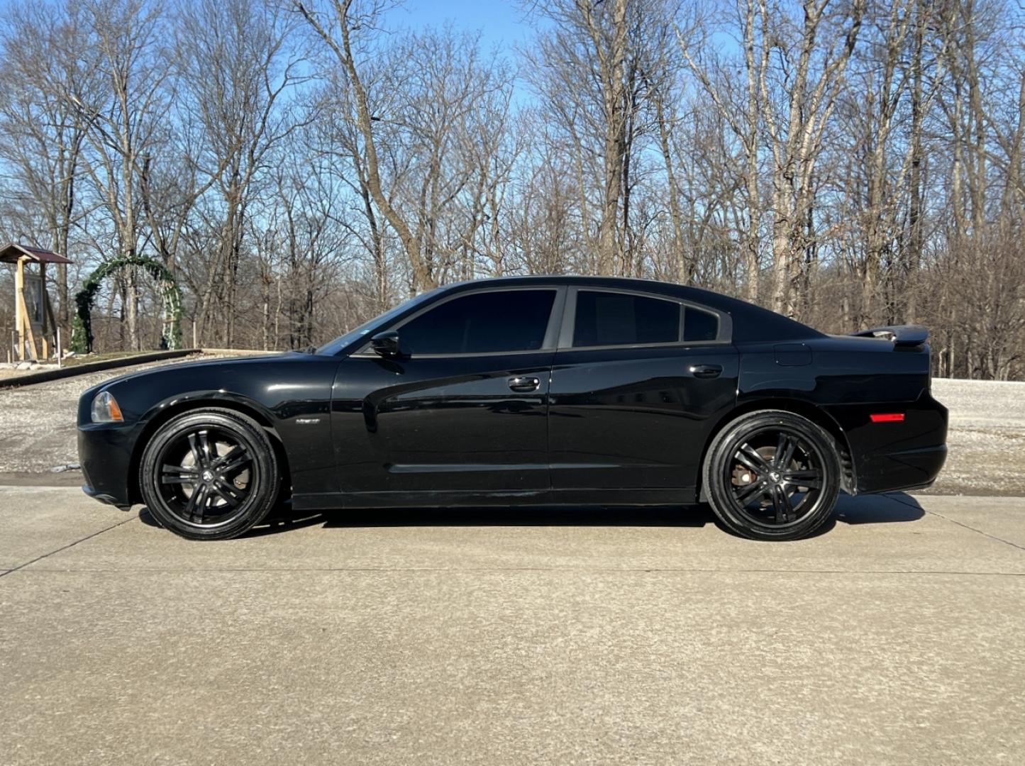 2014 BLACK /Red Leather DODGE CHARGER R/T (2C3CDXCT8EH) with an 5.7L V8 HEMI engine, Automatic transmission, located at 2990 Old Orchard Rd., Jackson, MO, 63755, 37.354214, -89.612106 - 2014 Dodge Charger R/T Local 1-Owner 148xxx miles Rear Wheel Drive 5.7L V8 HEMI Automatic Leather New Tires Navigation Backup Camera Power/Heated Seats Heated Rear Seats Heated Steering Wheel Sunroof Bluetooth Remote Start Cruise Power Windows/Locks/Mirrors We have financing availa - Photo#10